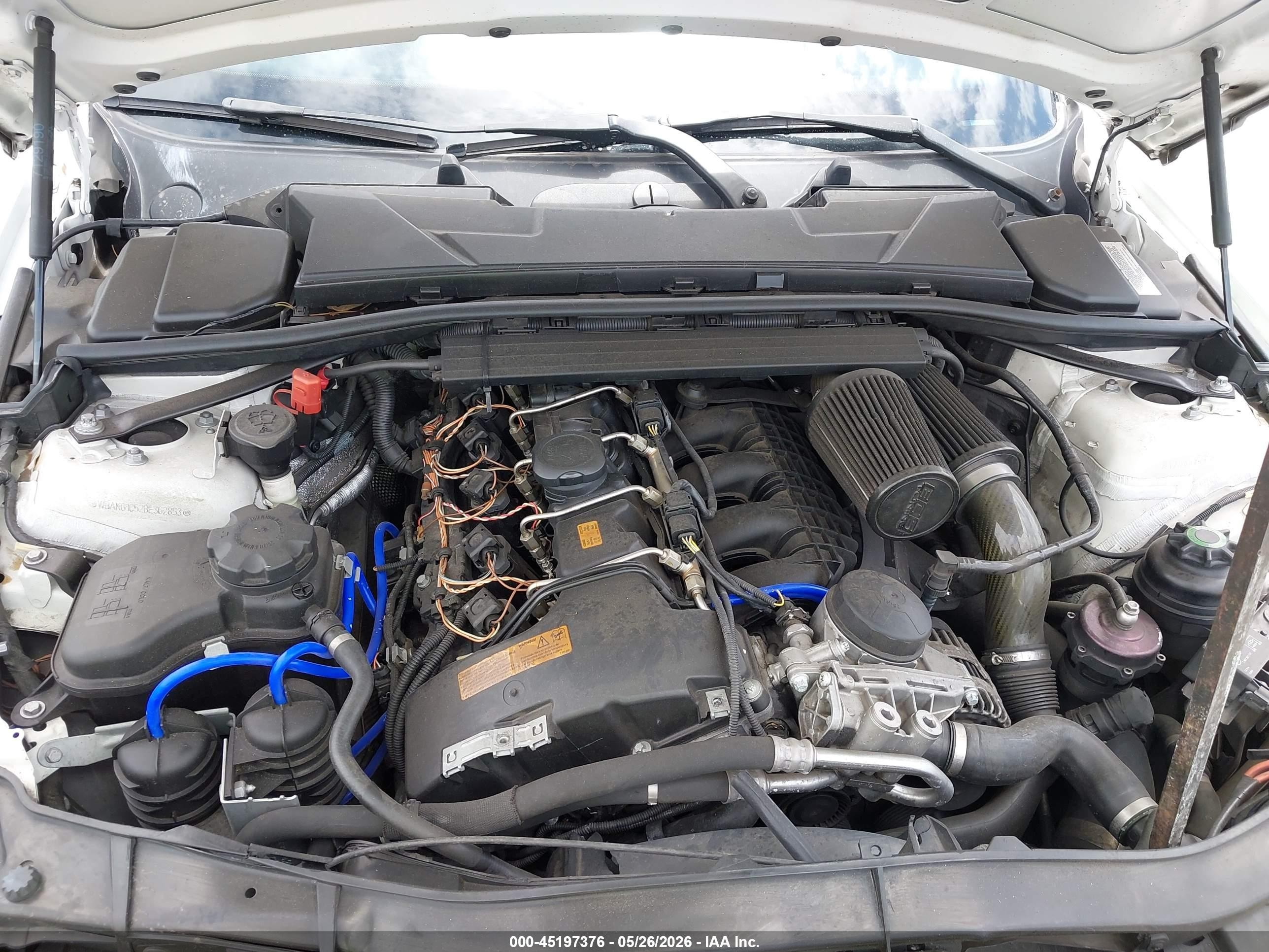 2011 Bmw 335is White vin: WBAKG1C52BE362853