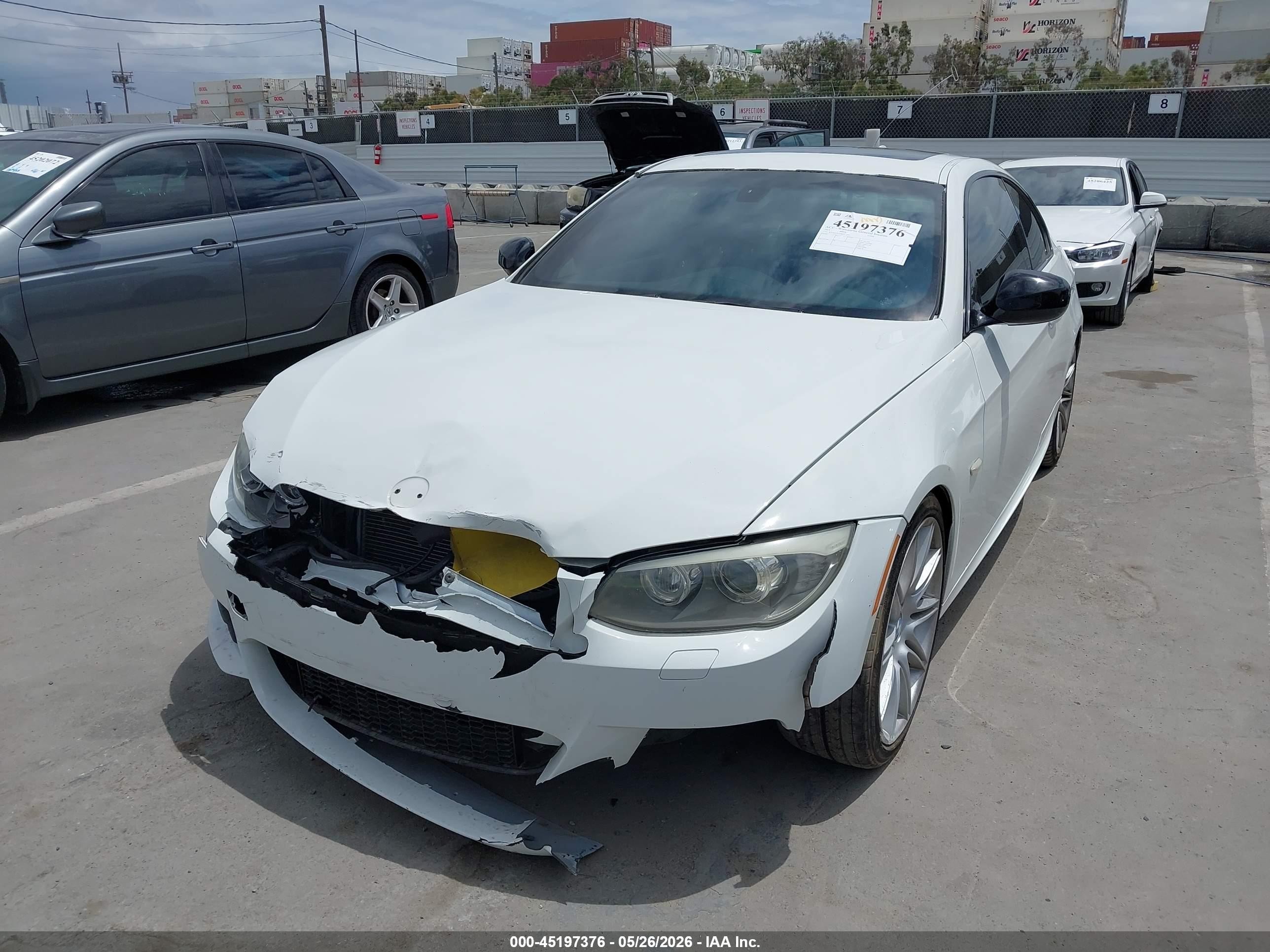 2011 Bmw 335is White vin: WBAKG1C52BE362853