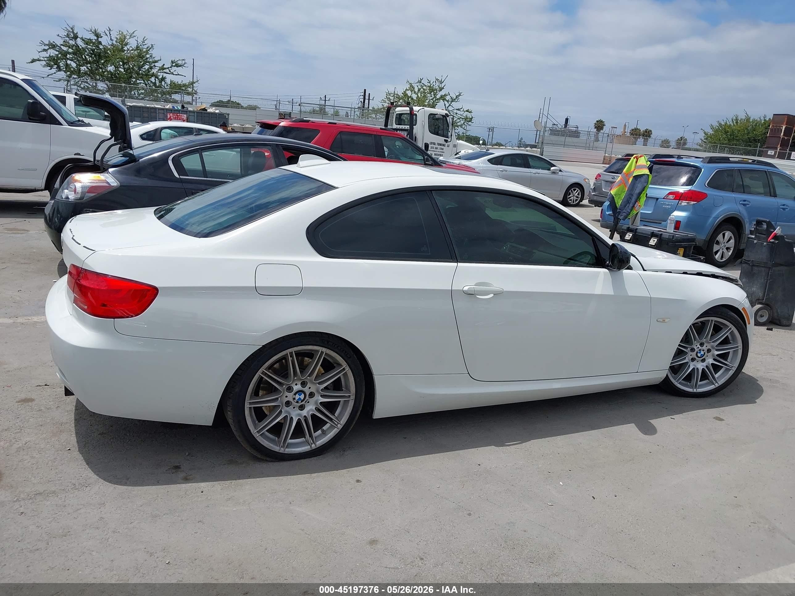 2011 Bmw 335is White vin: WBAKG1C52BE362853