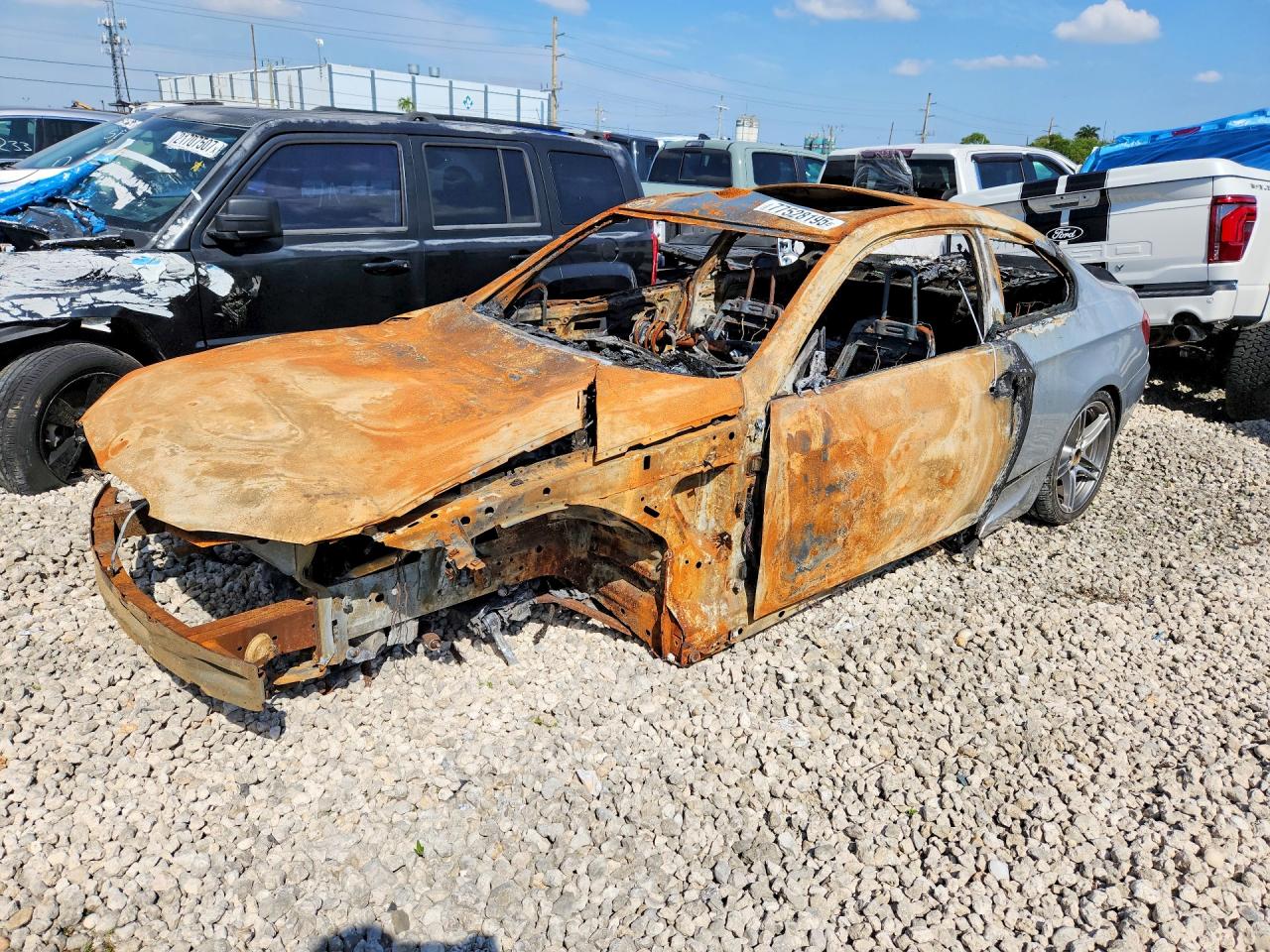 2011 Bmw 335 Is Burn vin: WBAKG1C58BE618039
