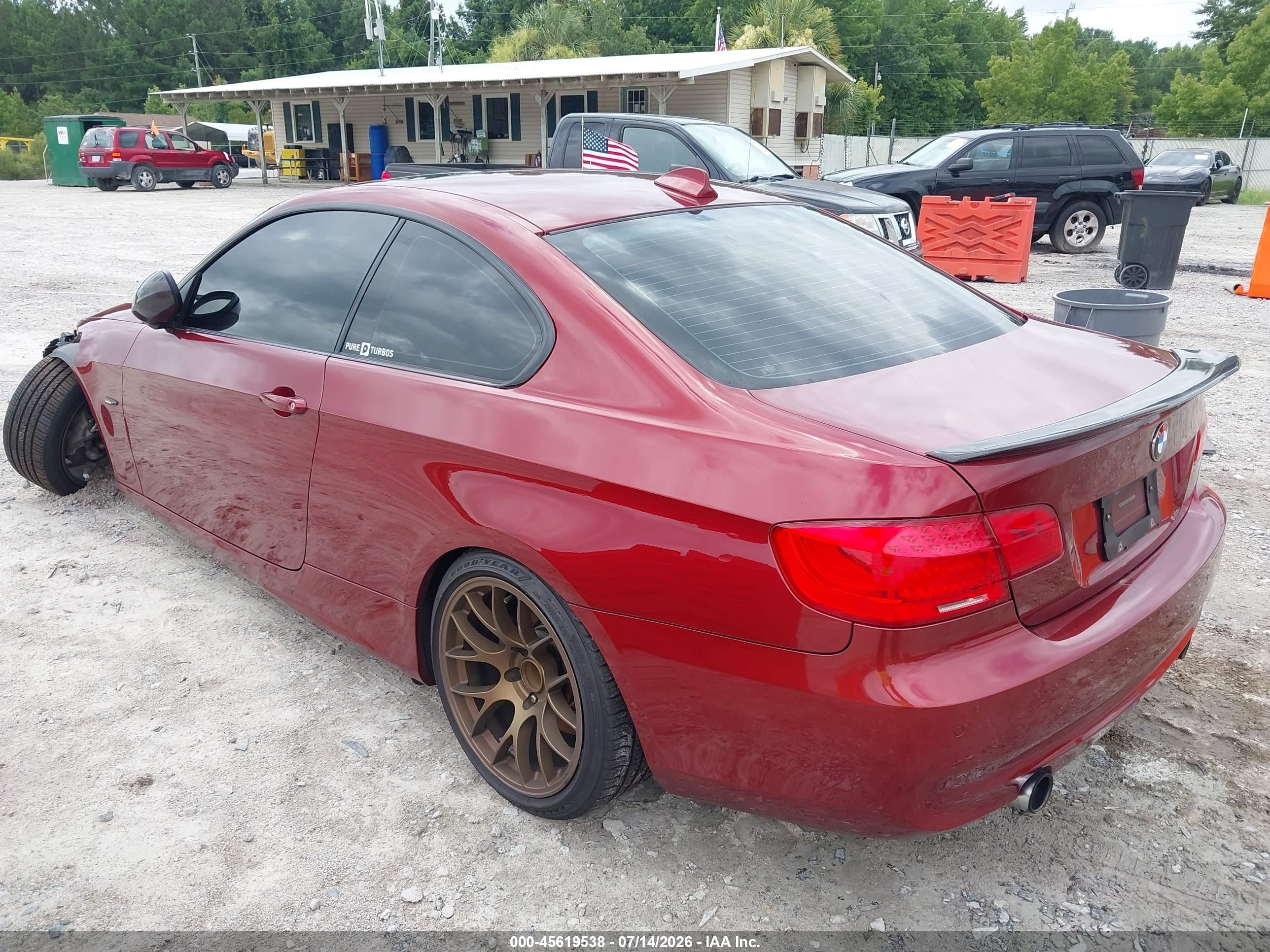2011 Bmw 335i   Red vin: WBAKG7C50BE263631