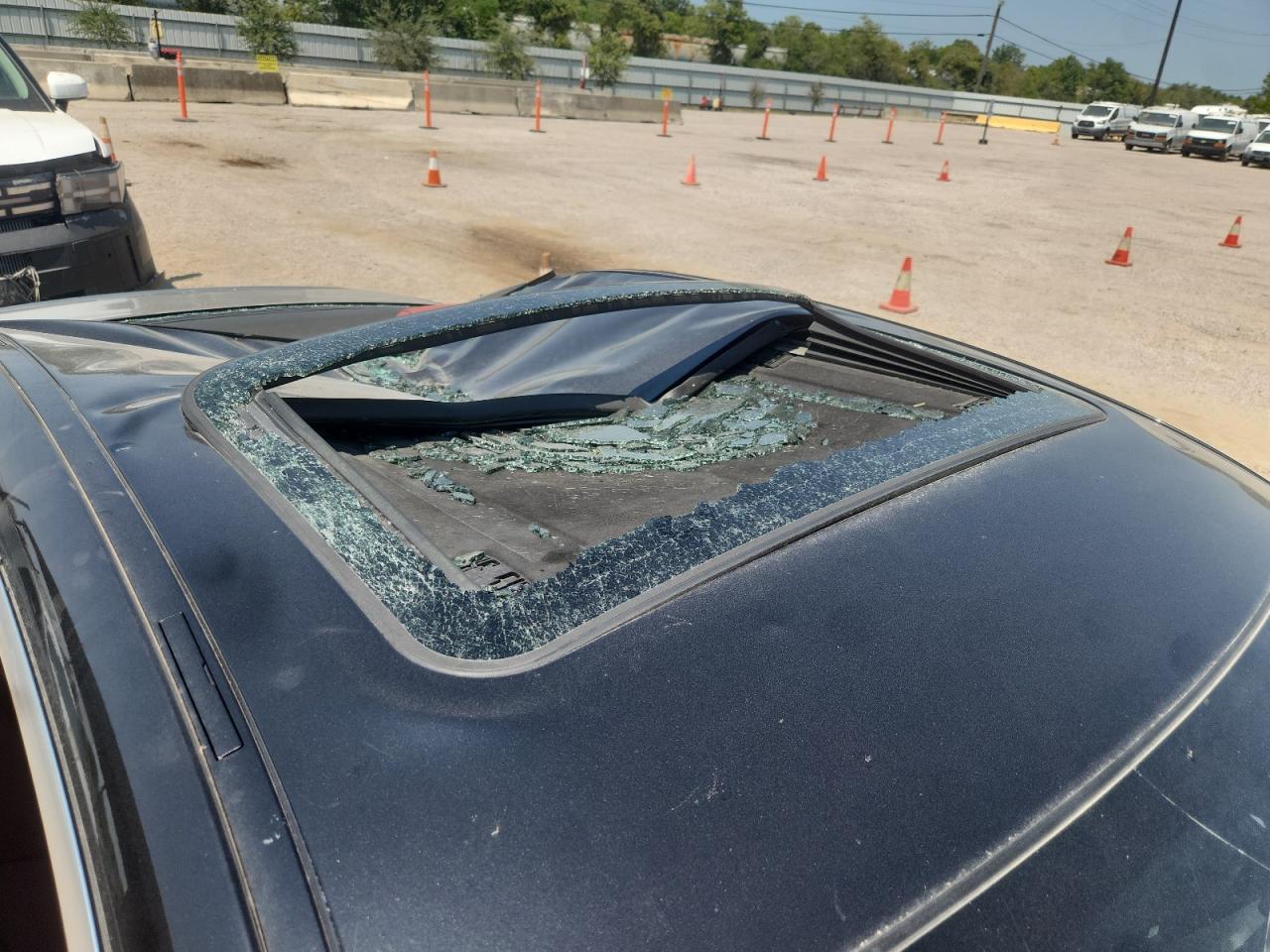 2011 Bmw 335 I Black vin: WBAKG7C51BE598445 Damage: Sunroof Glass, Broken, Replacement Required