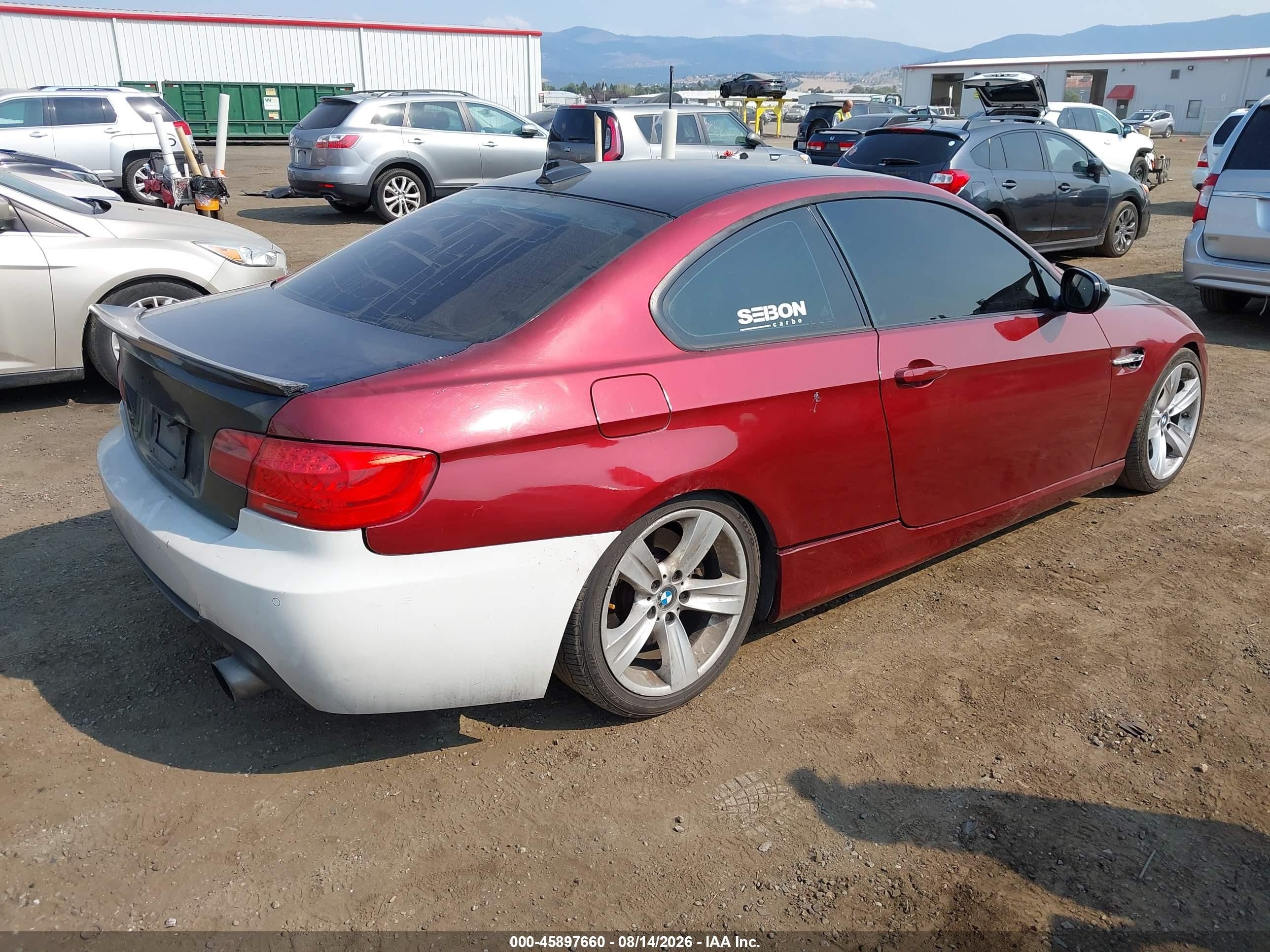 2011 Bmw 335i   Red vin: WBAKG7C58BE801945