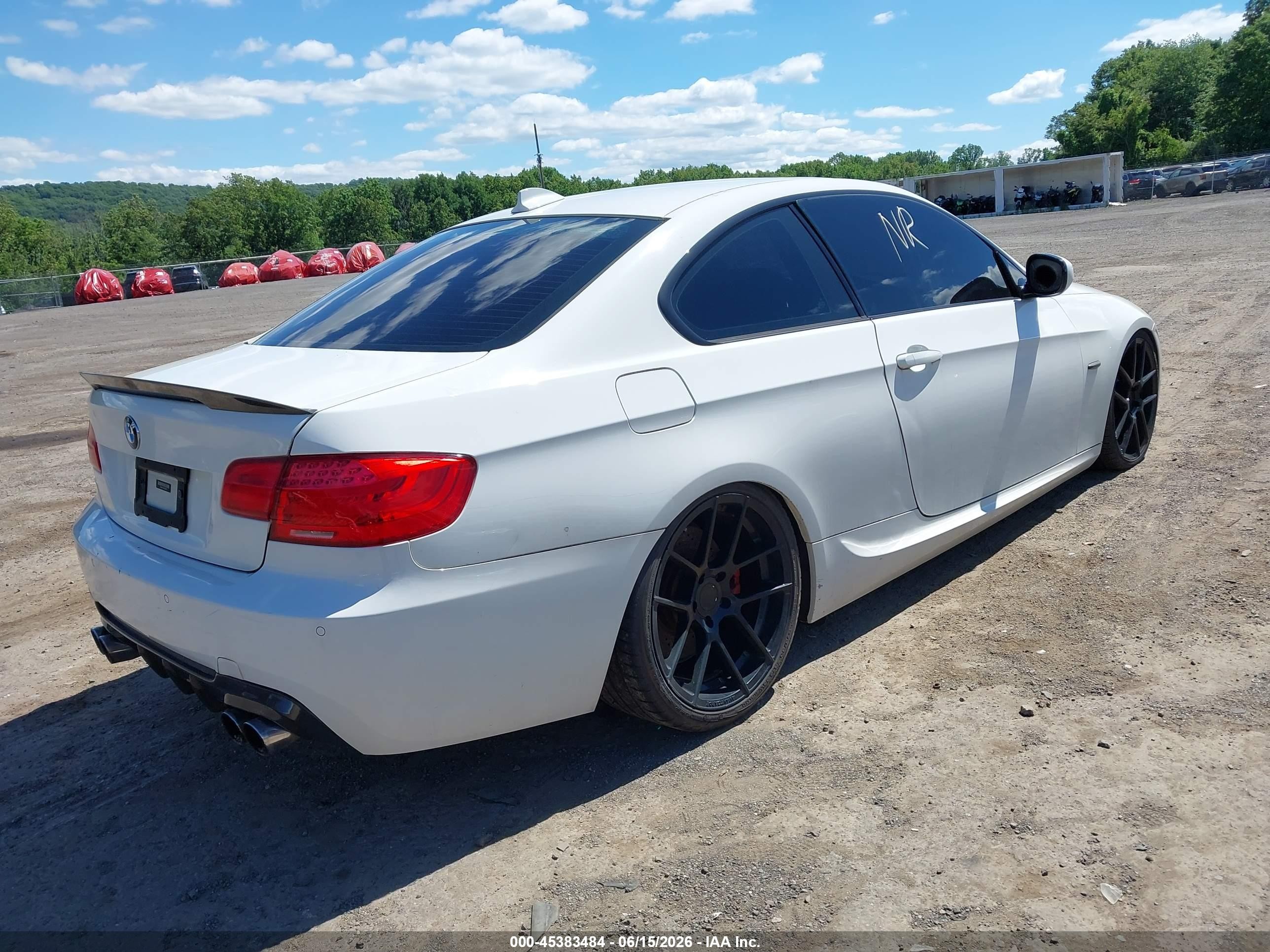 2013 Bmw 335i   White vin: WBAKG7C59DE263369