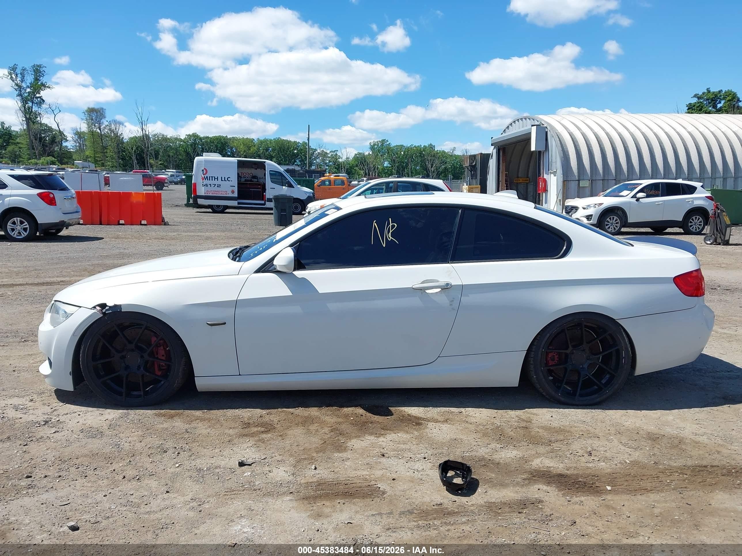 2013 Bmw 335i   White vin: WBAKG7C59DE263369
