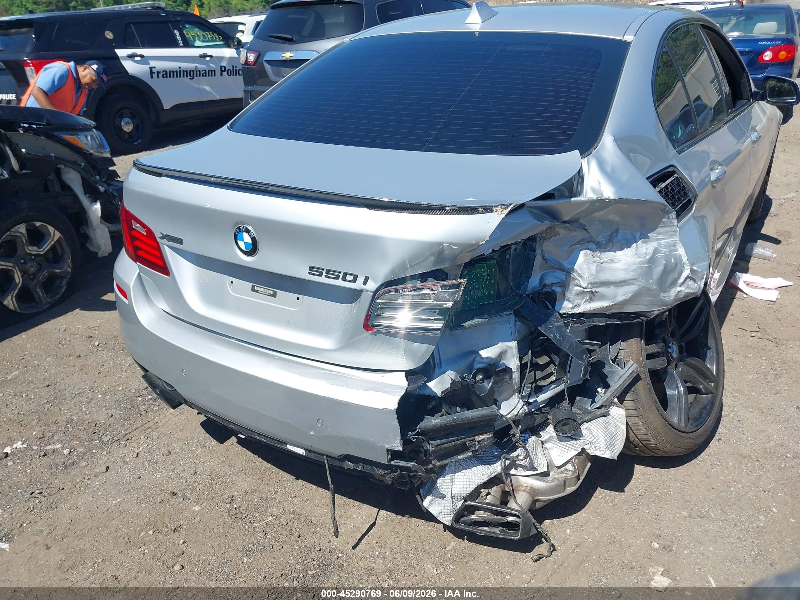 2014 Bmw 550i Xdrive Серебряный vin: WBAKP9C52ED693473