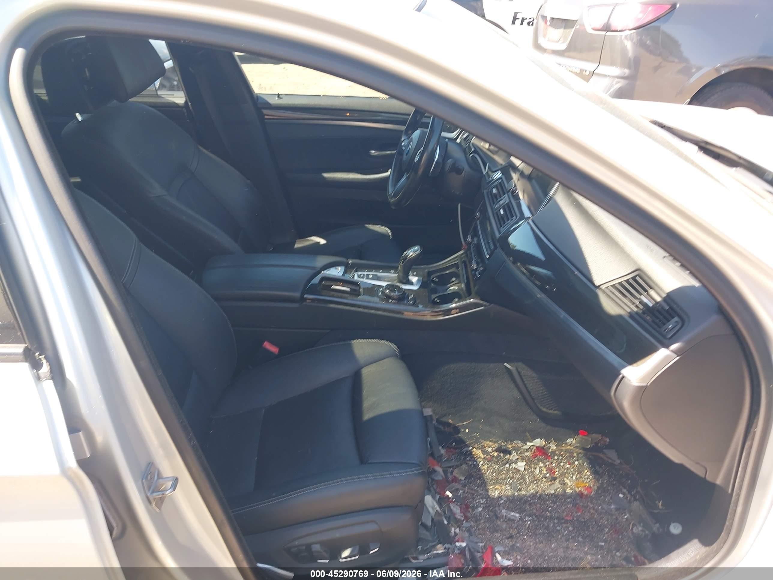 2014 Bmw 550i Xdrive Серебряный vin: WBAKP9C52ED693473