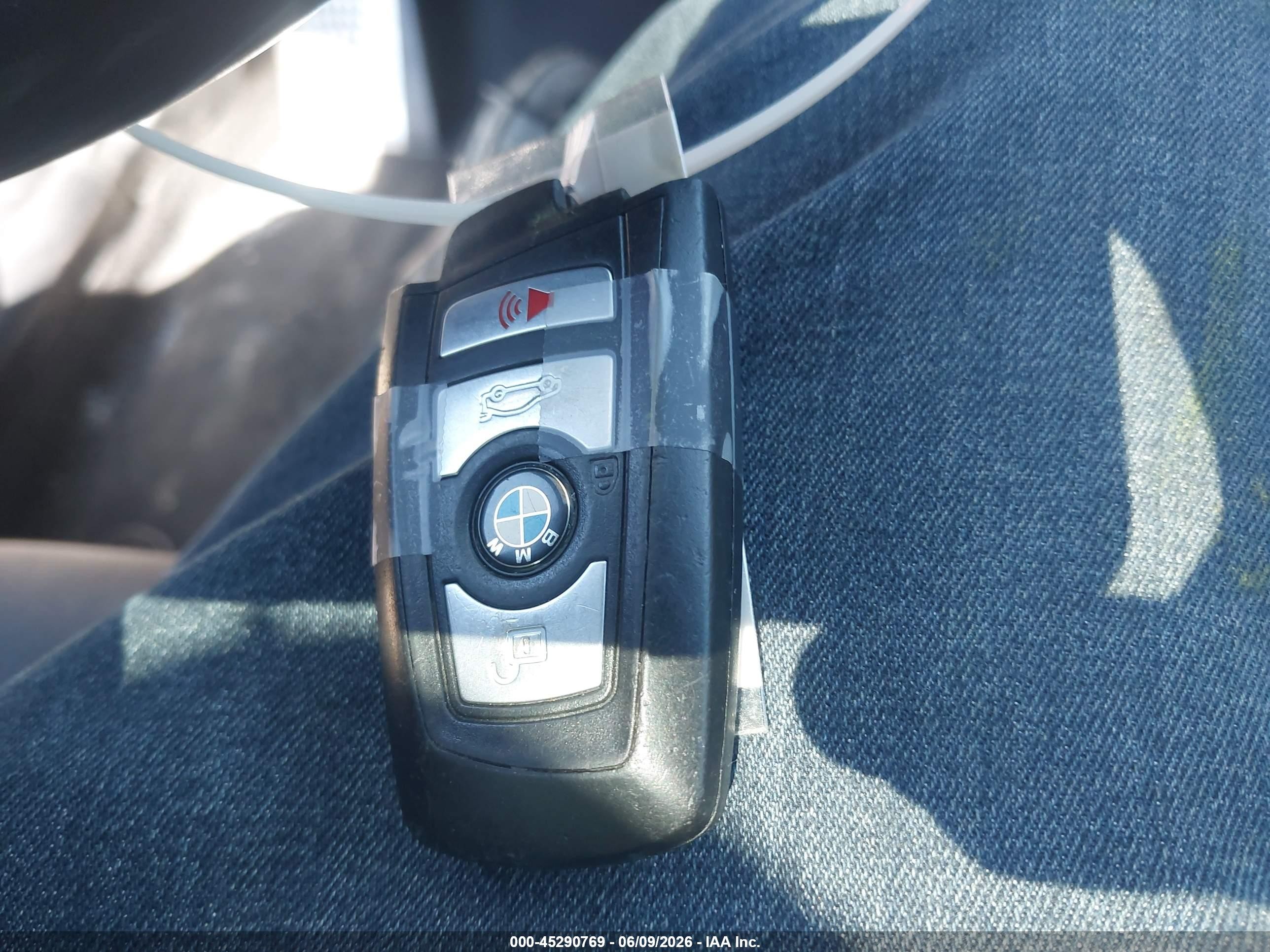 2014 Bmw 550i Xdrive Серебряный vin: WBAKP9C52ED693473