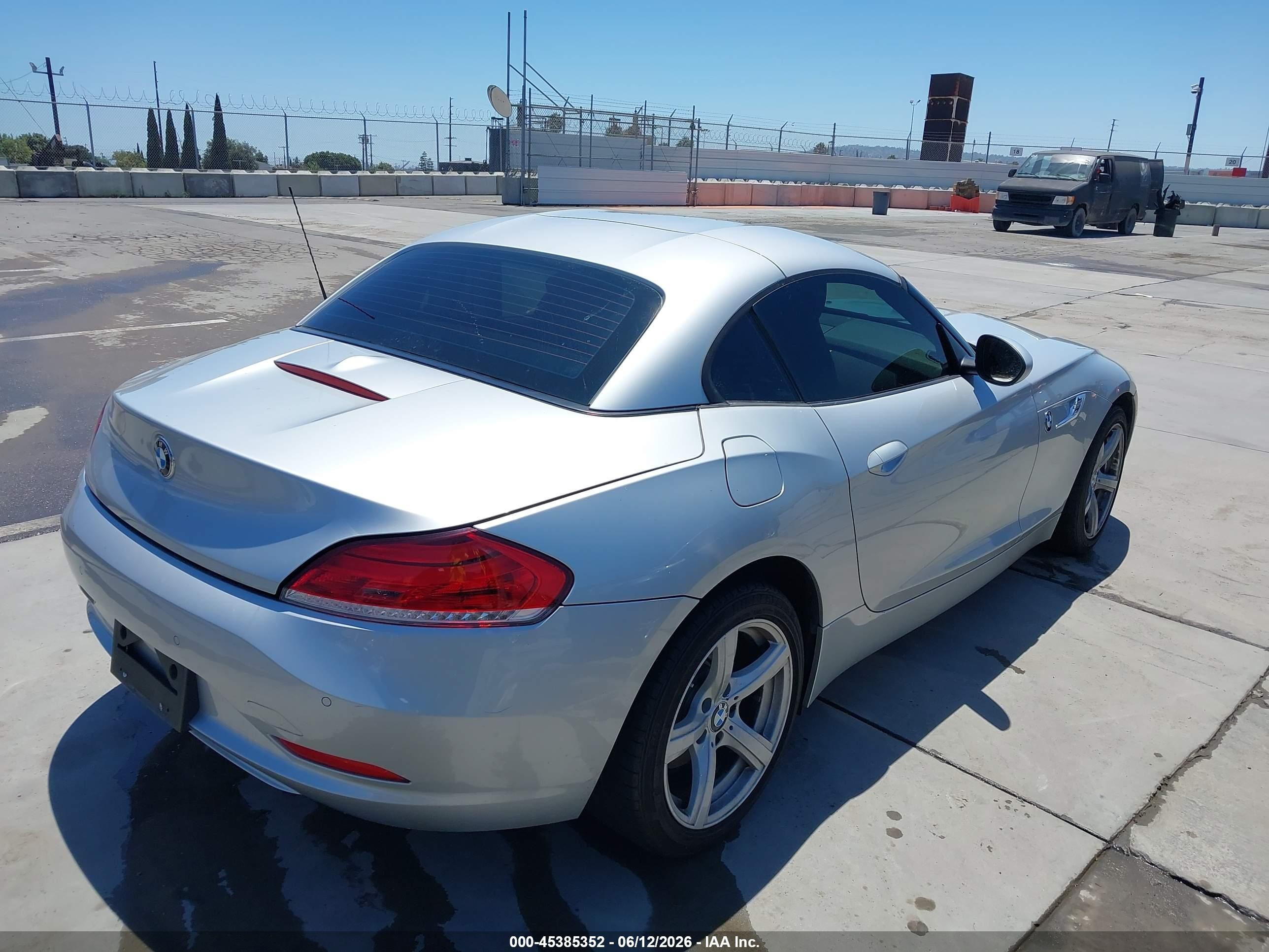 2014 Bmw Z4 Sdrive28i Серебряный vin: WBALL5C57EE717494