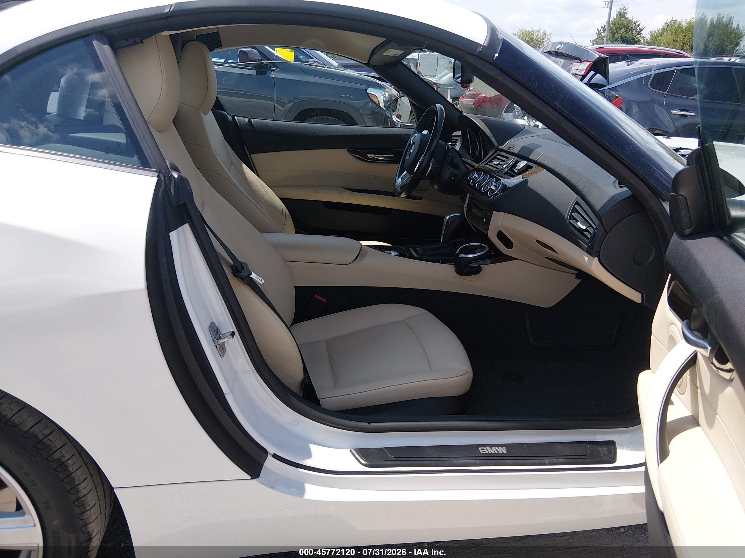 2011 Bmw Z4 Sdrive30i White vin: WBALM5C52BE378846