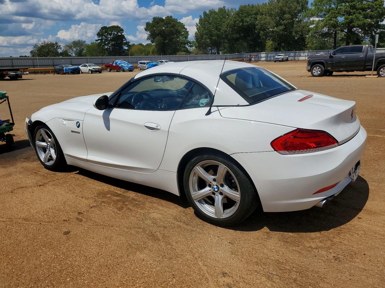 2011 Bmw Z4 Sdrive30i White vin: WBALM5C56BE377697