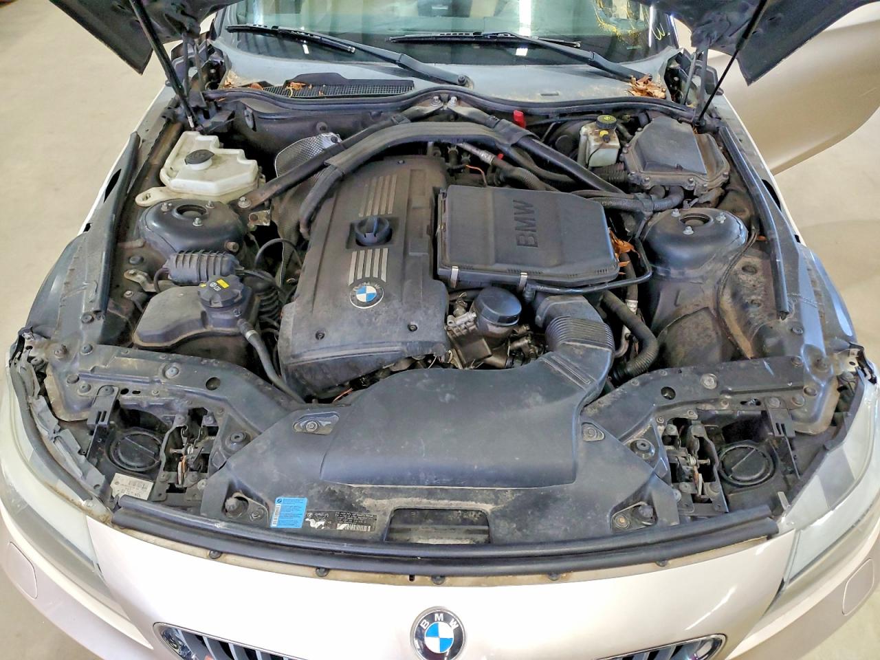 2011 Bmw Z4 Sdrive35i Beige vin: WBALM7C53BE382836