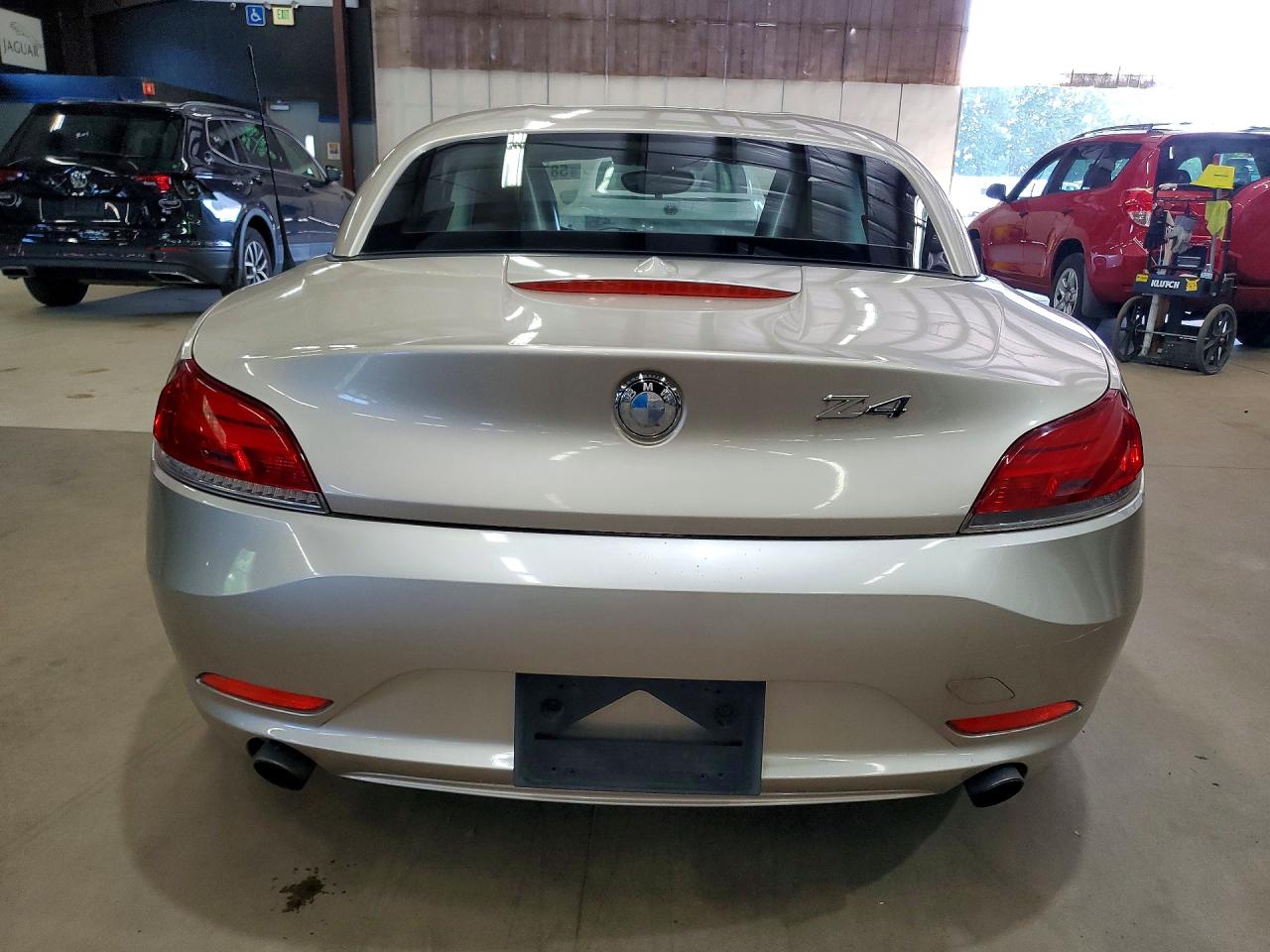 2011 Bmw Z4 Sdrive35i Beige vin: WBALM7C53BE382836