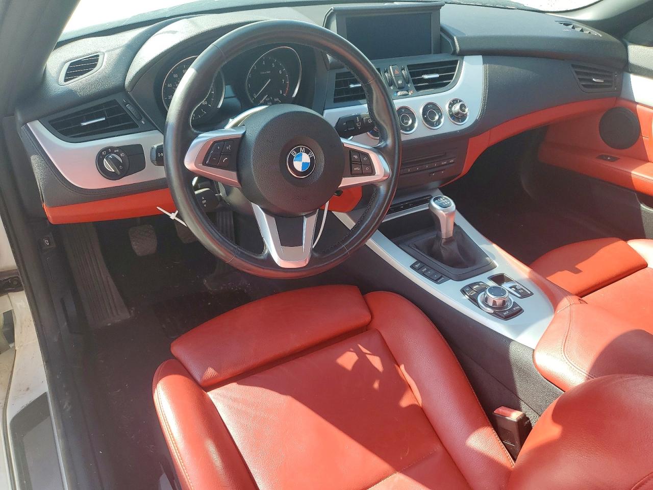 2011 Bmw Z4 Sdrive35i White vin: WBALM7C59BE384218