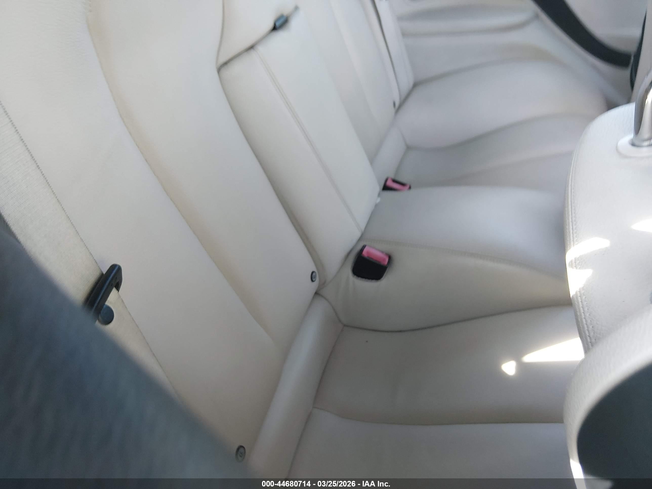 2012 Bmw 640i   White vin: WBALW7C58CC618470