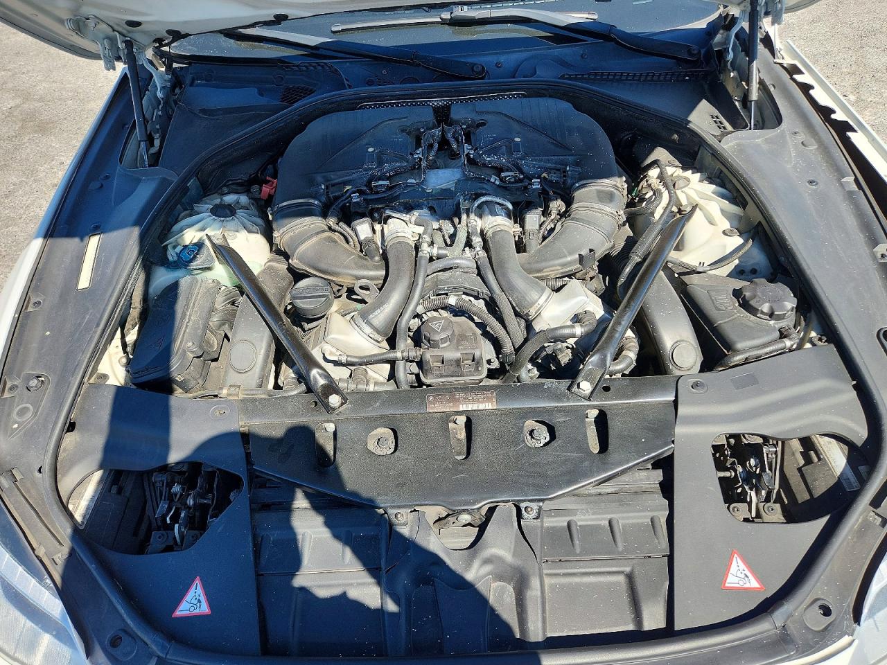 2012 Bmw 650 I Белый vin: WBALX3C53CDV77410
