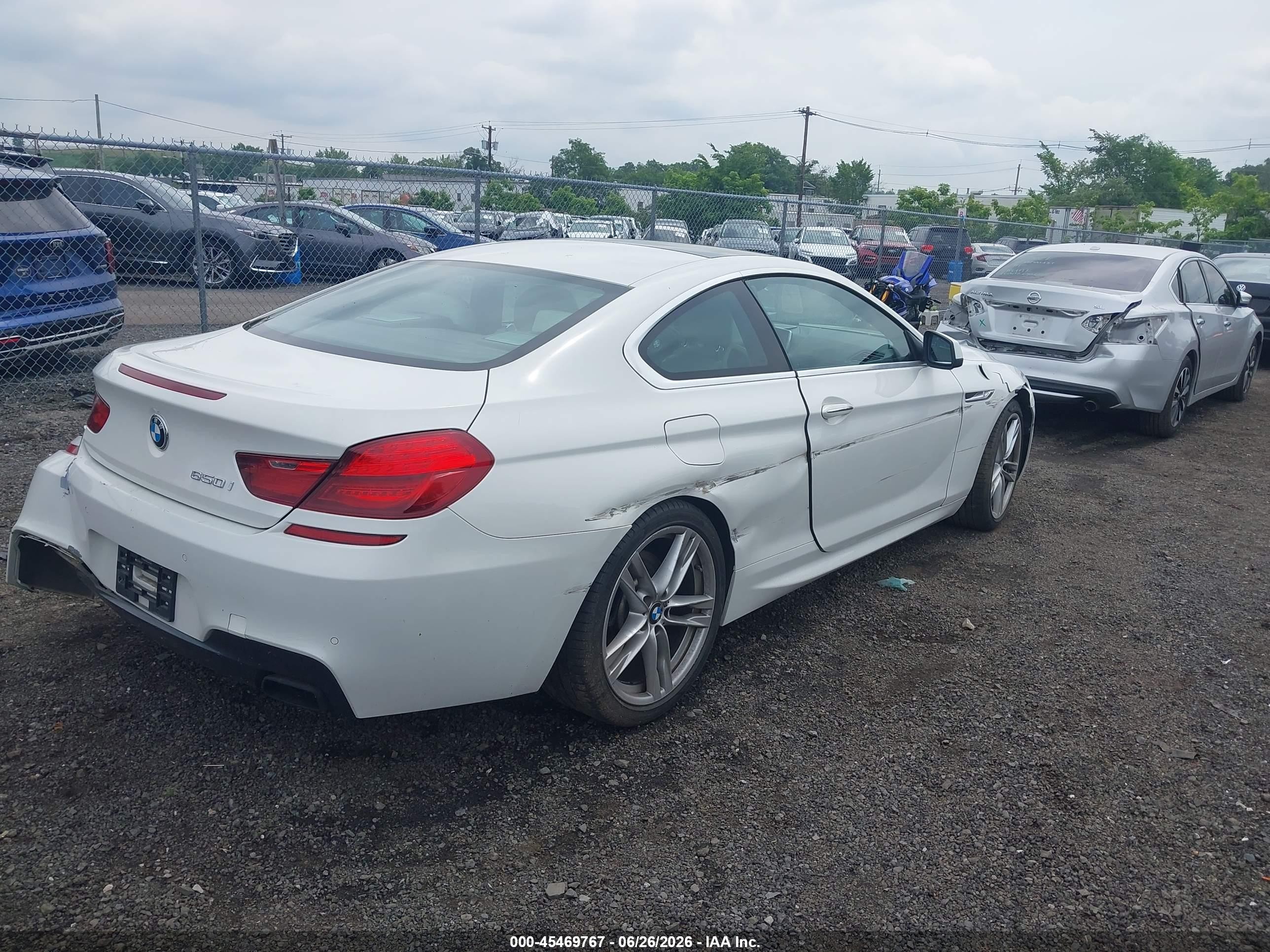 2012 Bmw 650i Xdrive White vin: WBALX5C58CC894391