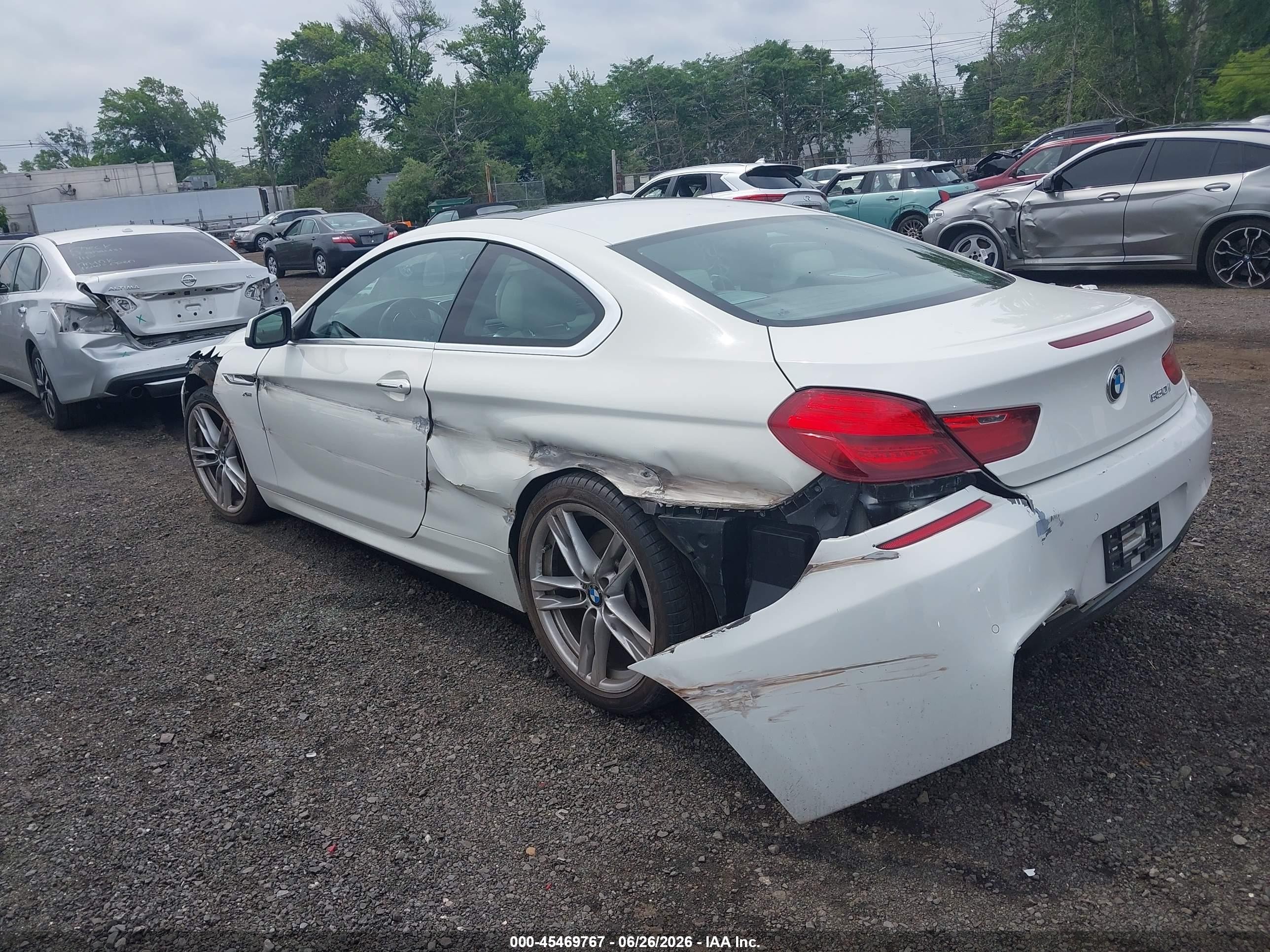 2012 Bmw 650i Xdrive White vin: WBALX5C58CC894391