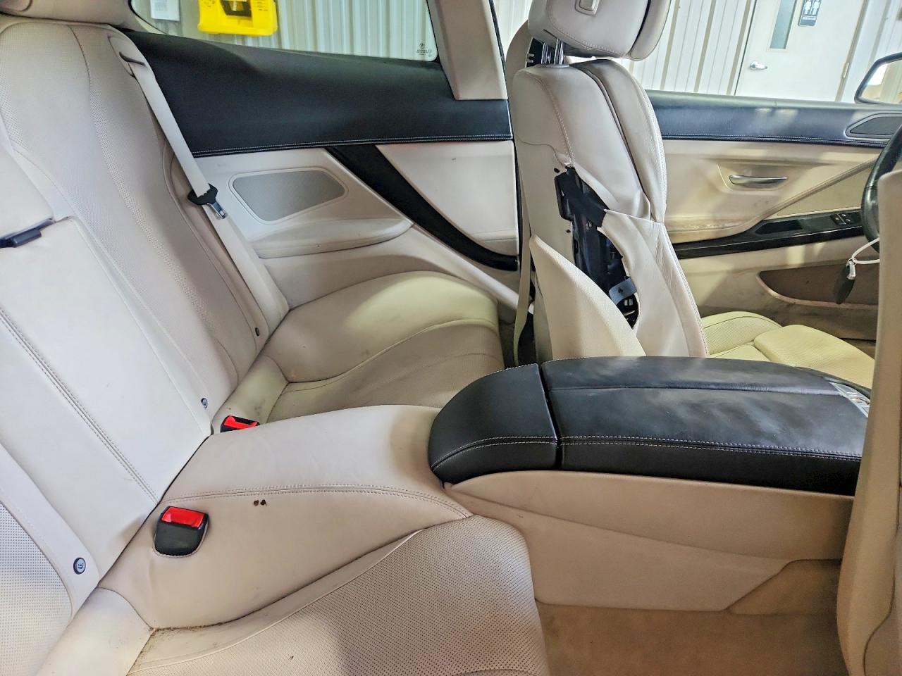 2012 Bmw 650 Xi Silver vin: WBALX5C5XCC893937