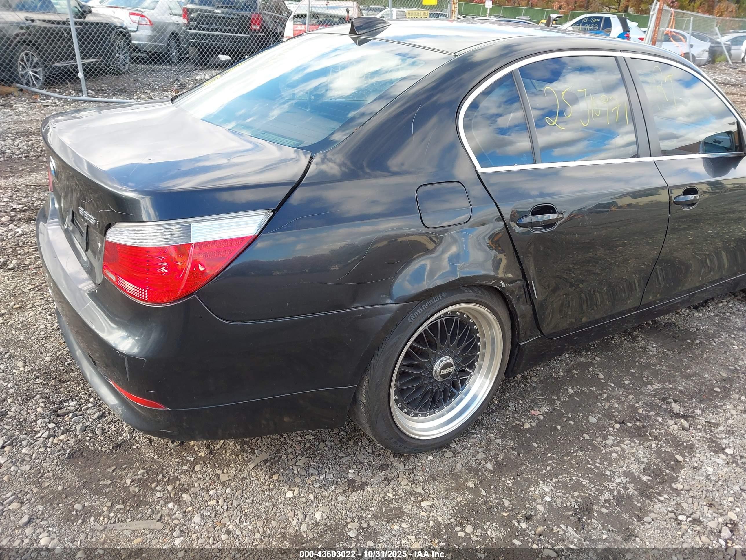 2004 Bmw 525i   Black vin: WBANA53504B174097