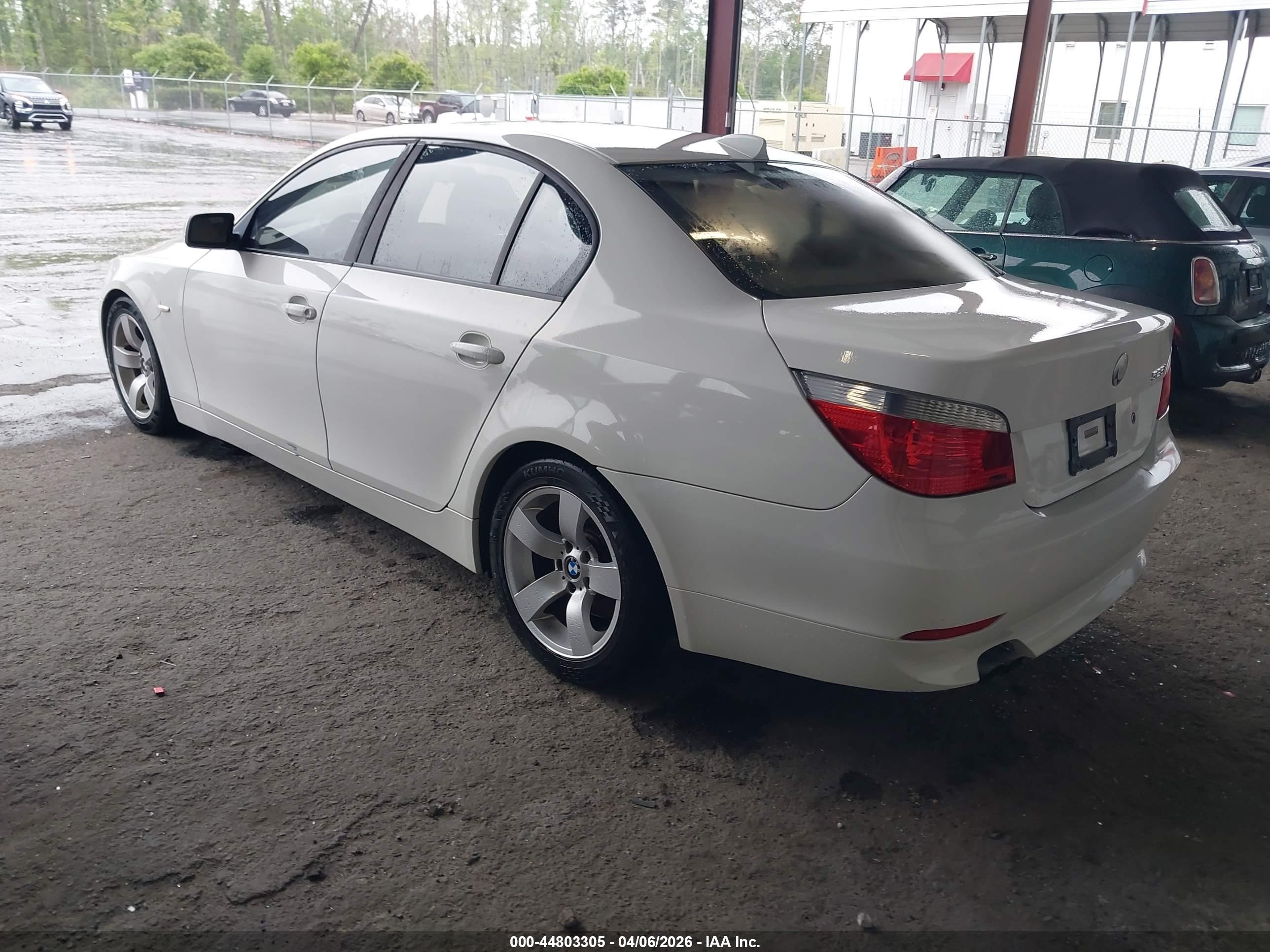 2004 Bmw 525i   White vin: WBANA53524B851523