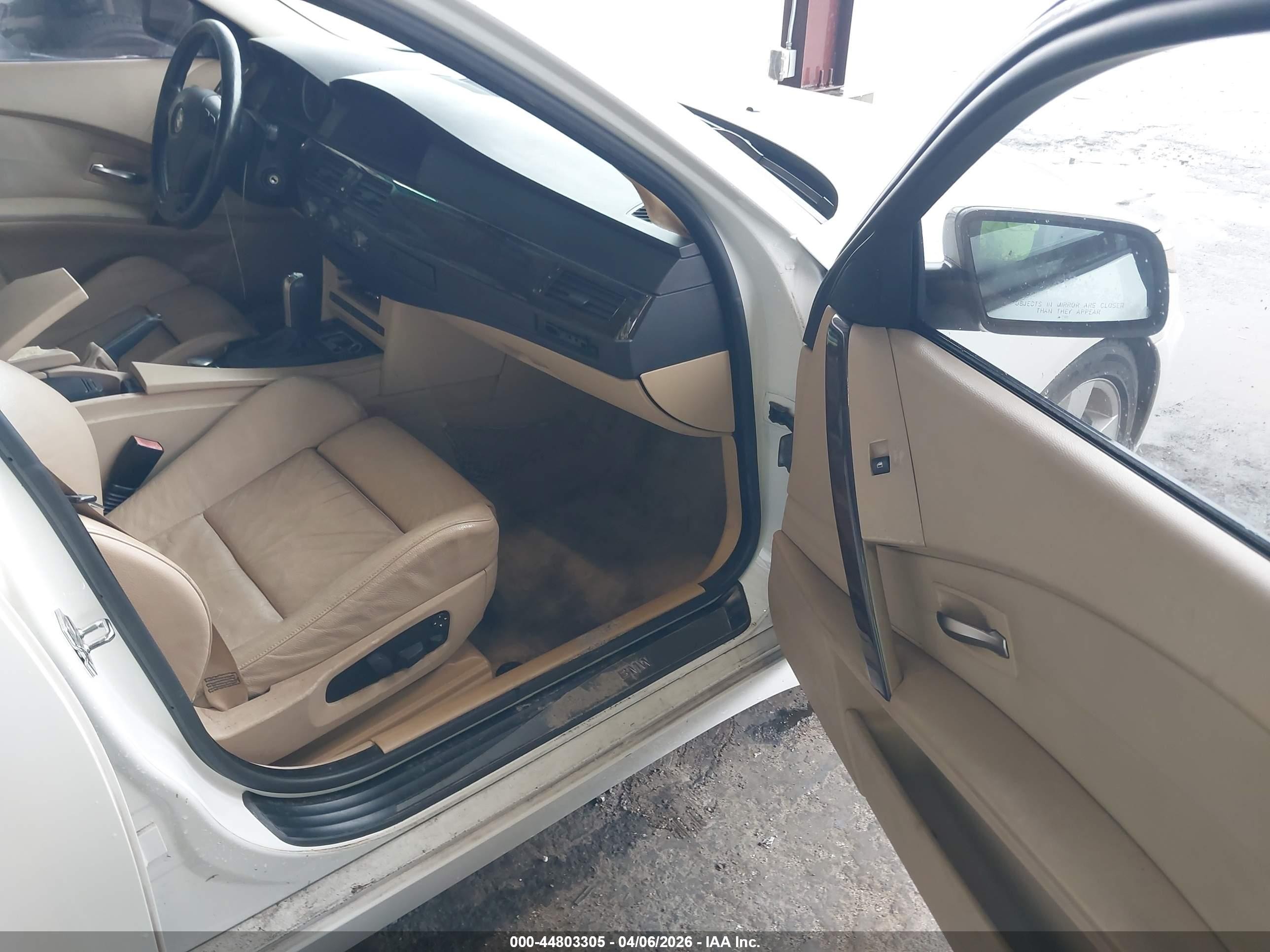 2004 Bmw 525i   White vin: WBANA53524B851523