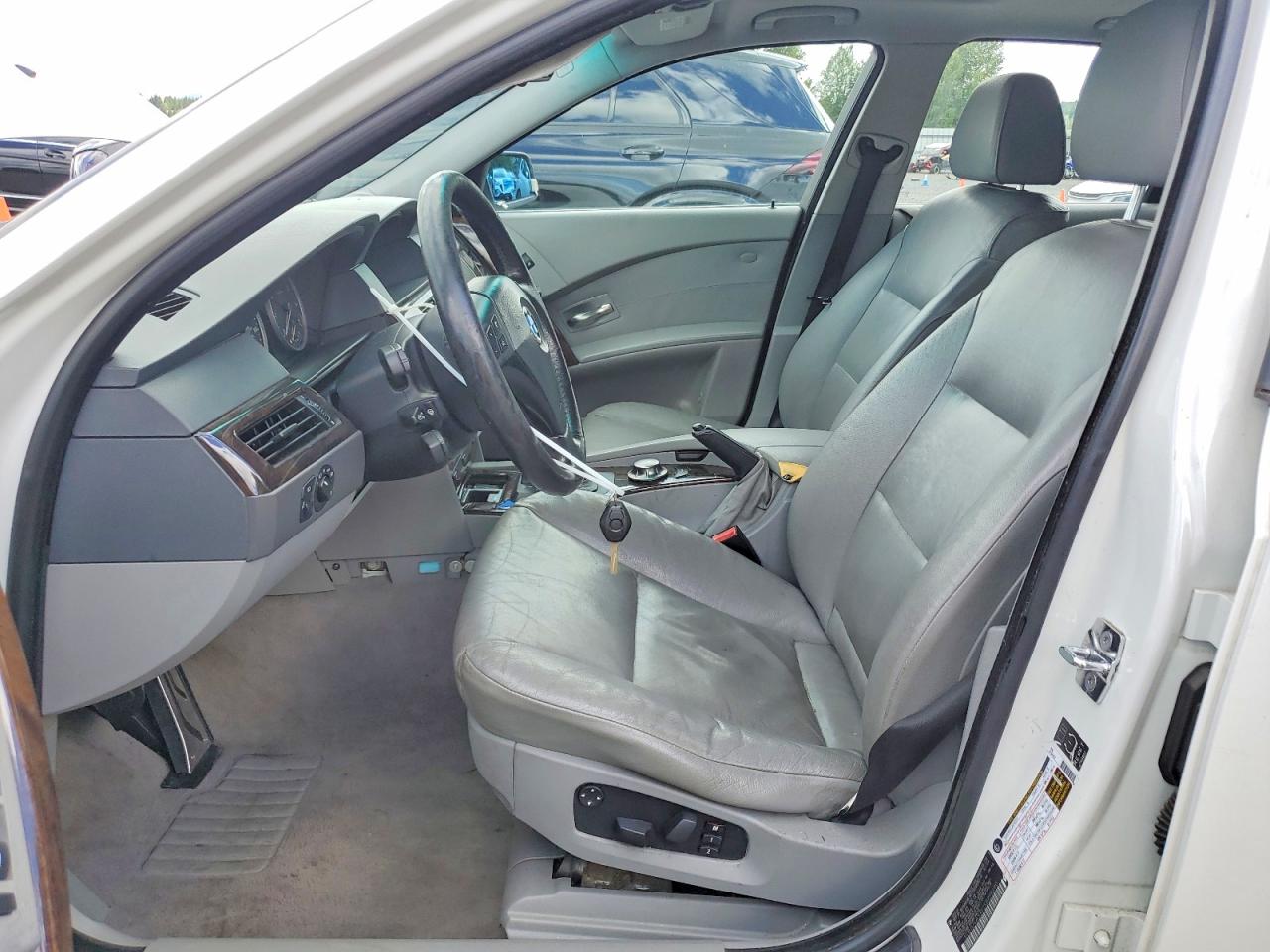 2005 Bmw 525 I Белый vin: WBANA53525B858490
