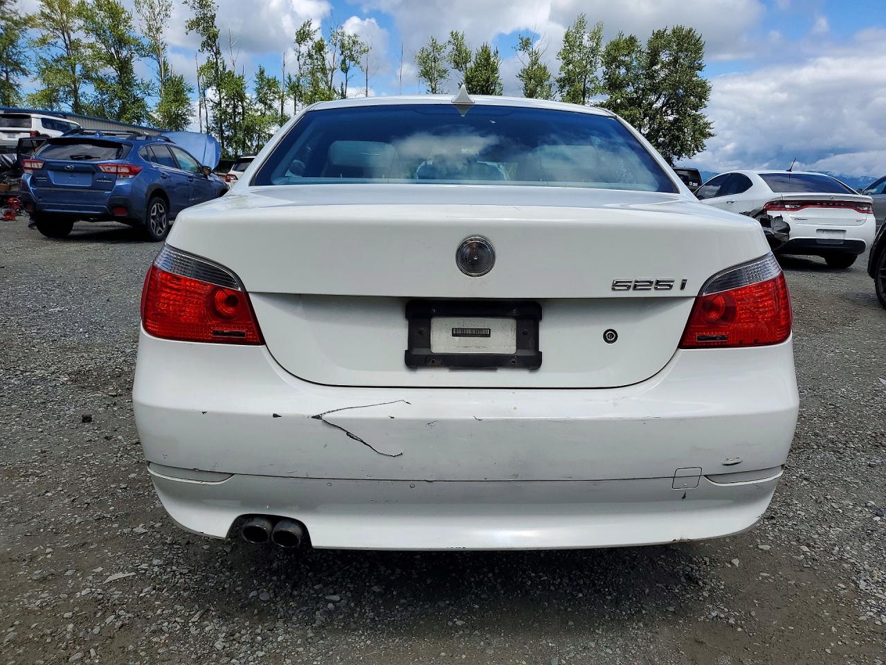 2005 Bmw 525 I Белый vin: WBANA53525B858490