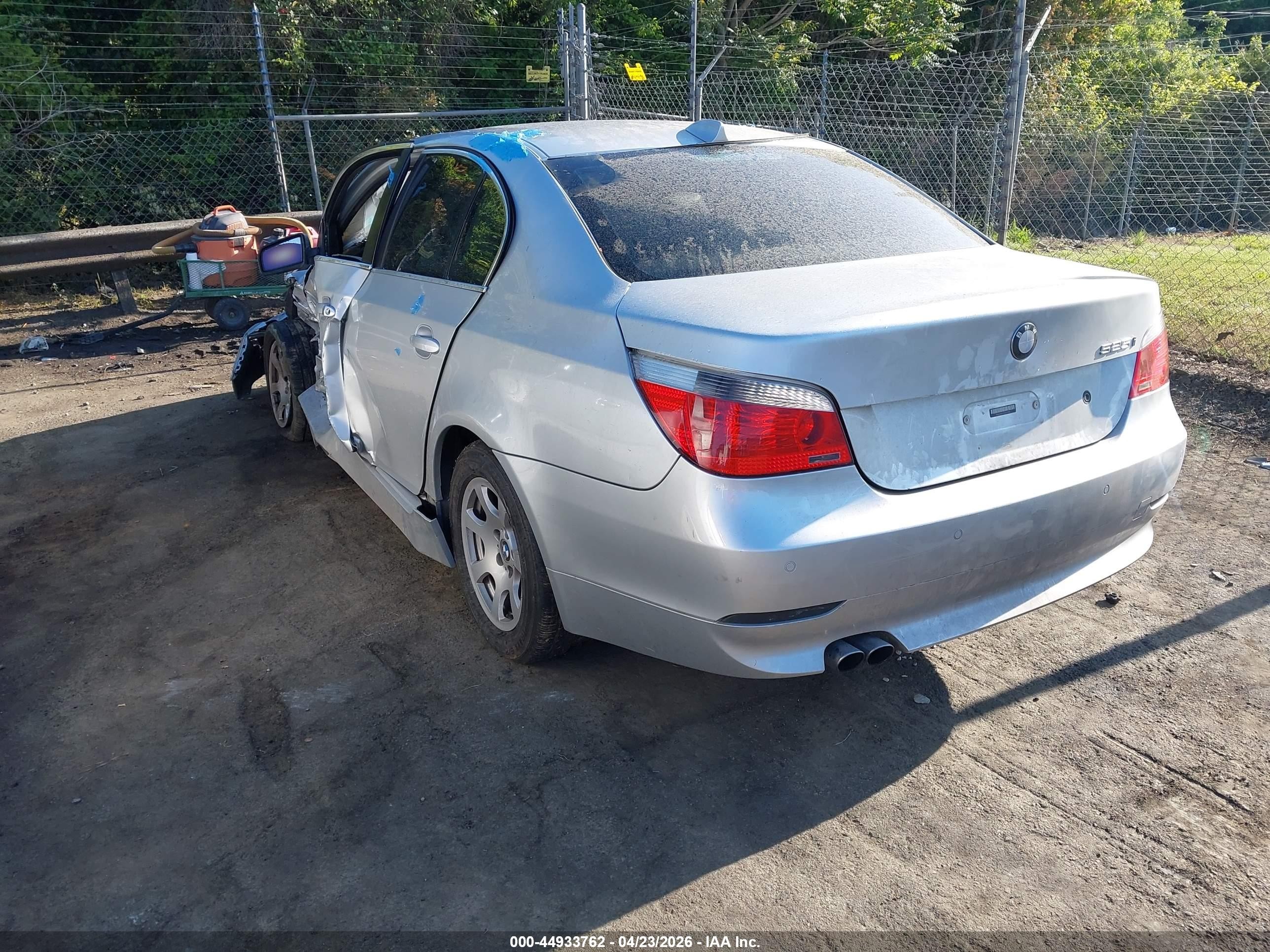 2004 Bmw 525i   Silver vin: WBANA53554B173818