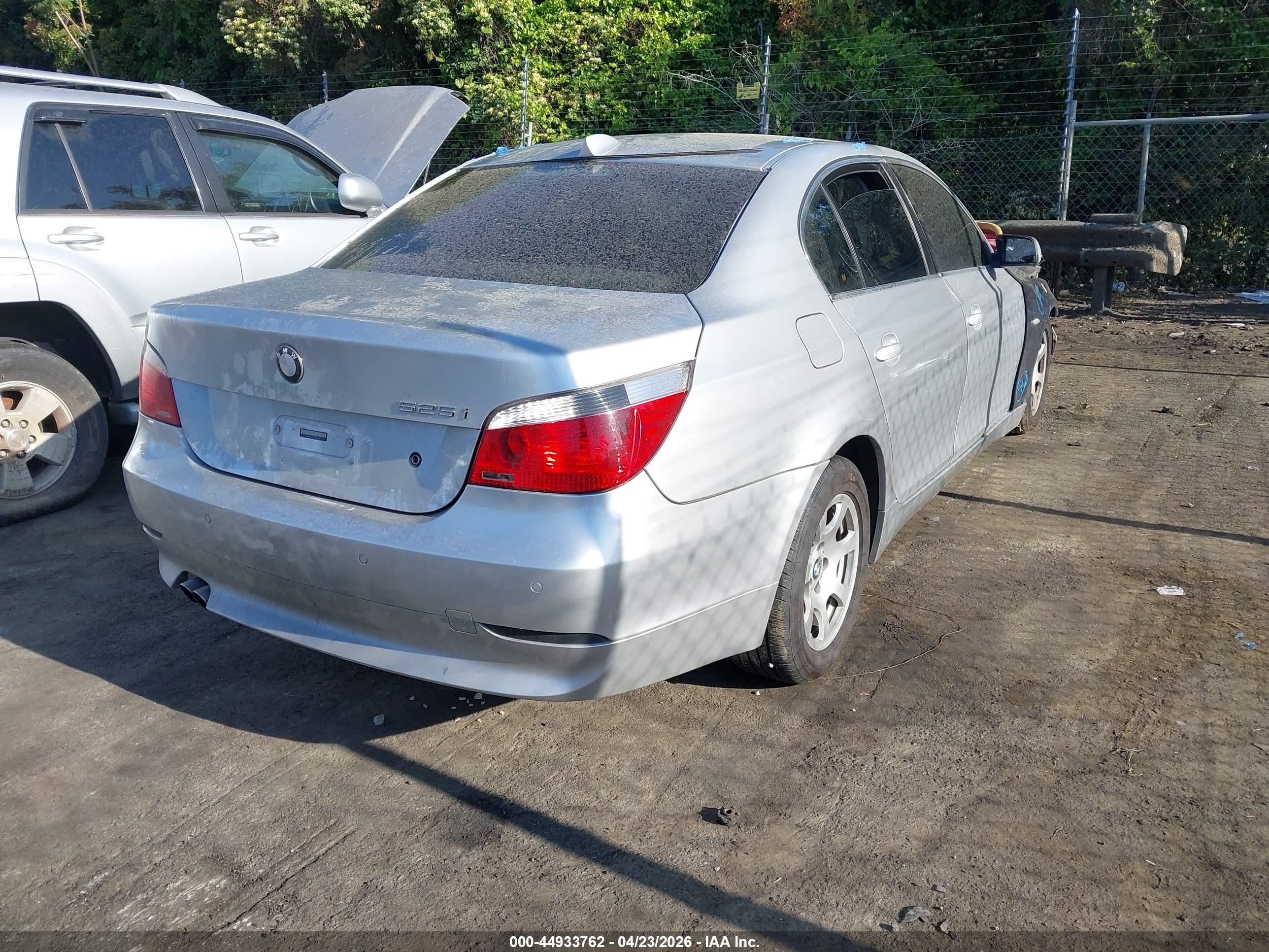 2004 Bmw 525i   Silver vin: WBANA53554B173818
