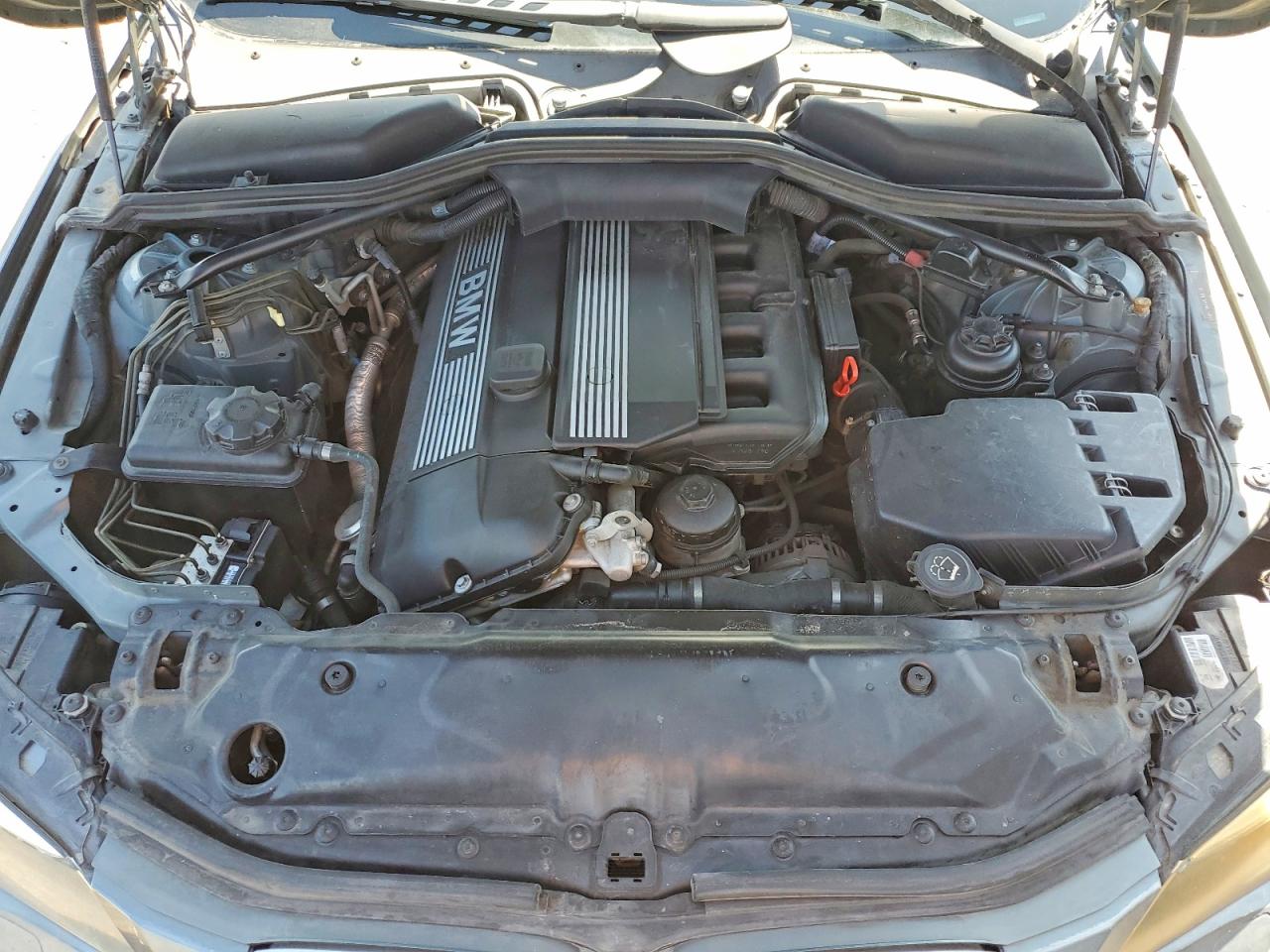 2004 Bmw 525 I Серый vin: WBANA53564B175495