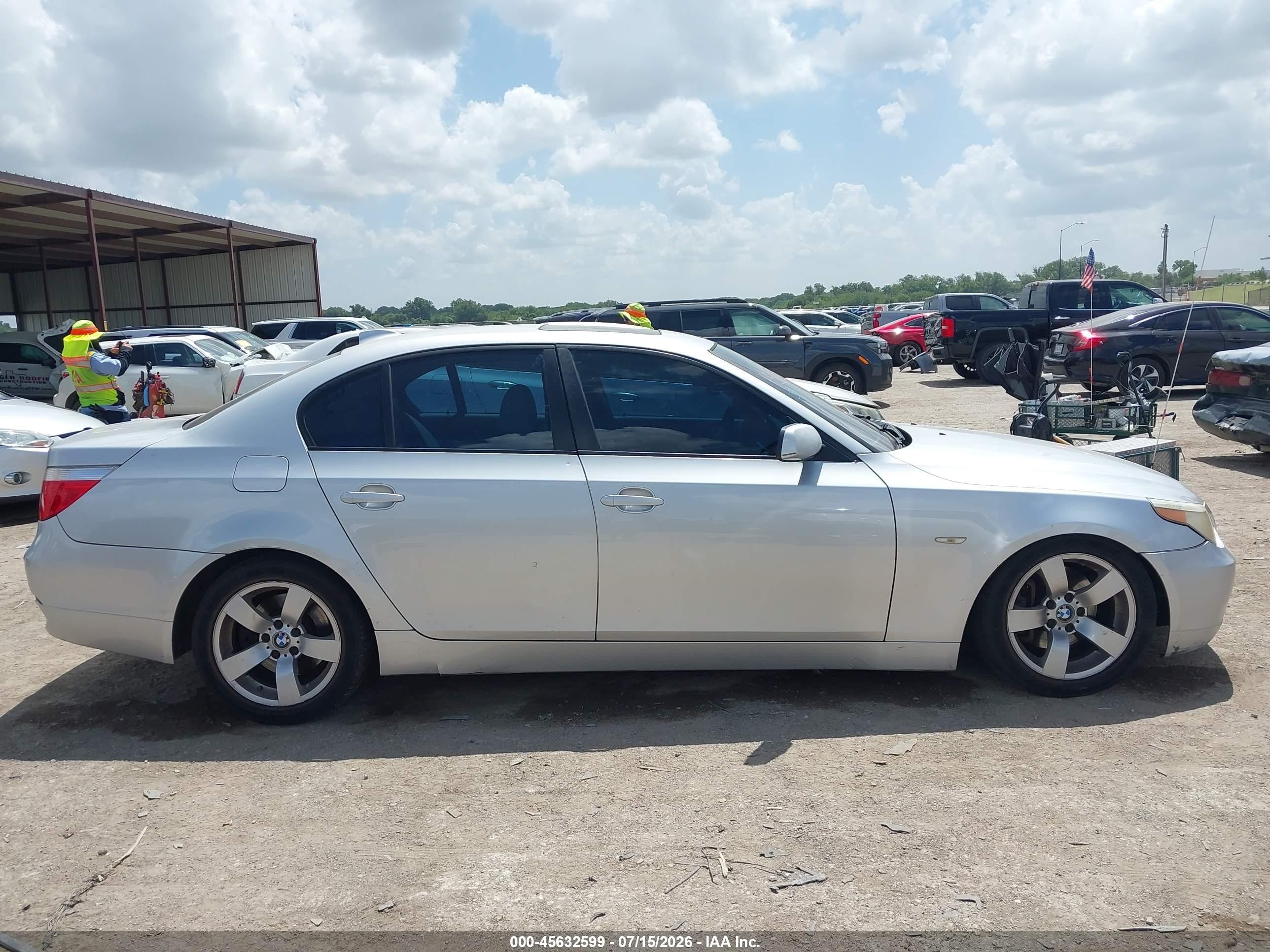 2005 Bmw 525i   Silver vin: WBANA53585B856825