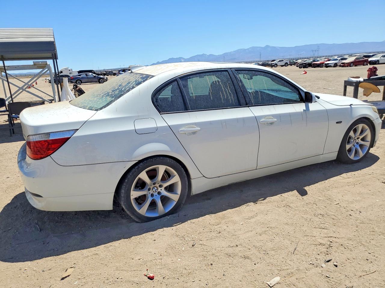 2004 Bmw 5 Series White vin: WBANA73514B811932
