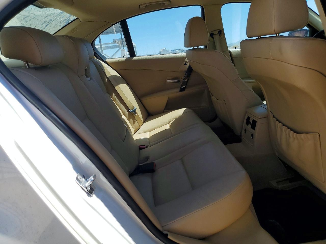 2004 Bmw 5 Series White vin: WBANA73514B811932