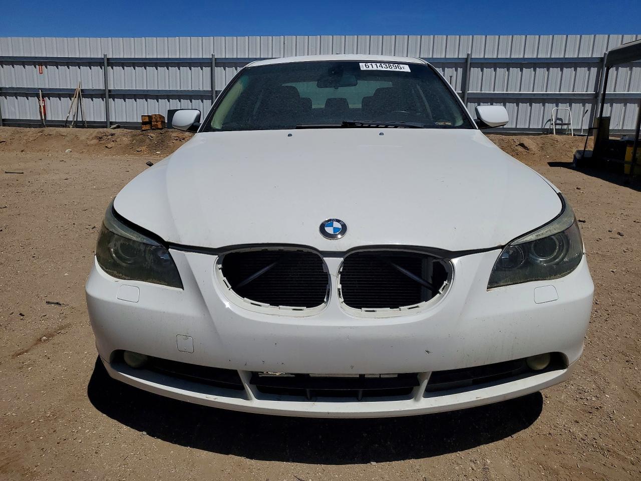 2004 Bmw 5 Series White vin: WBANA73514B811932