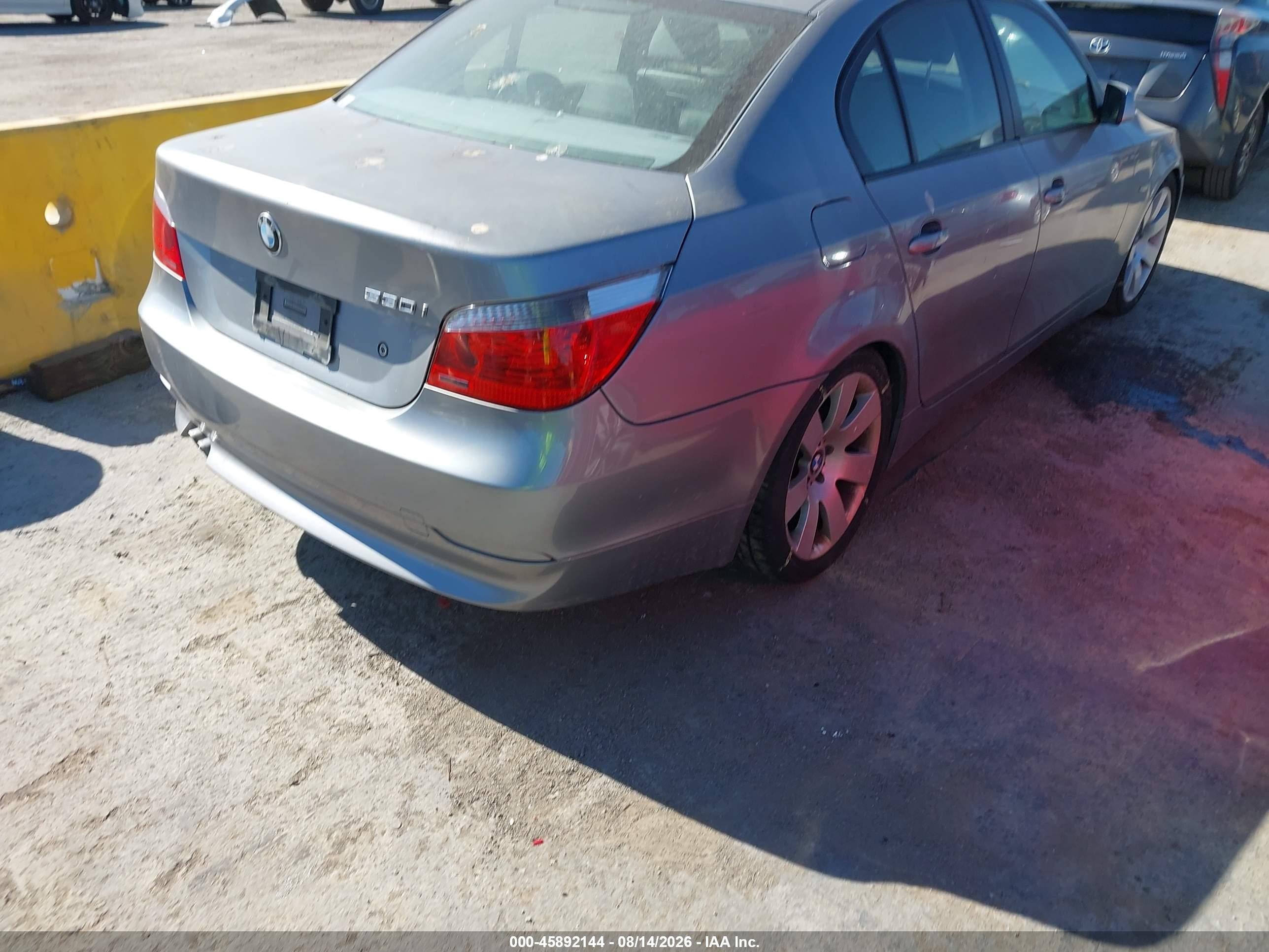 2005 Bmw 530i   Серый vin: WBANA73555CR59285