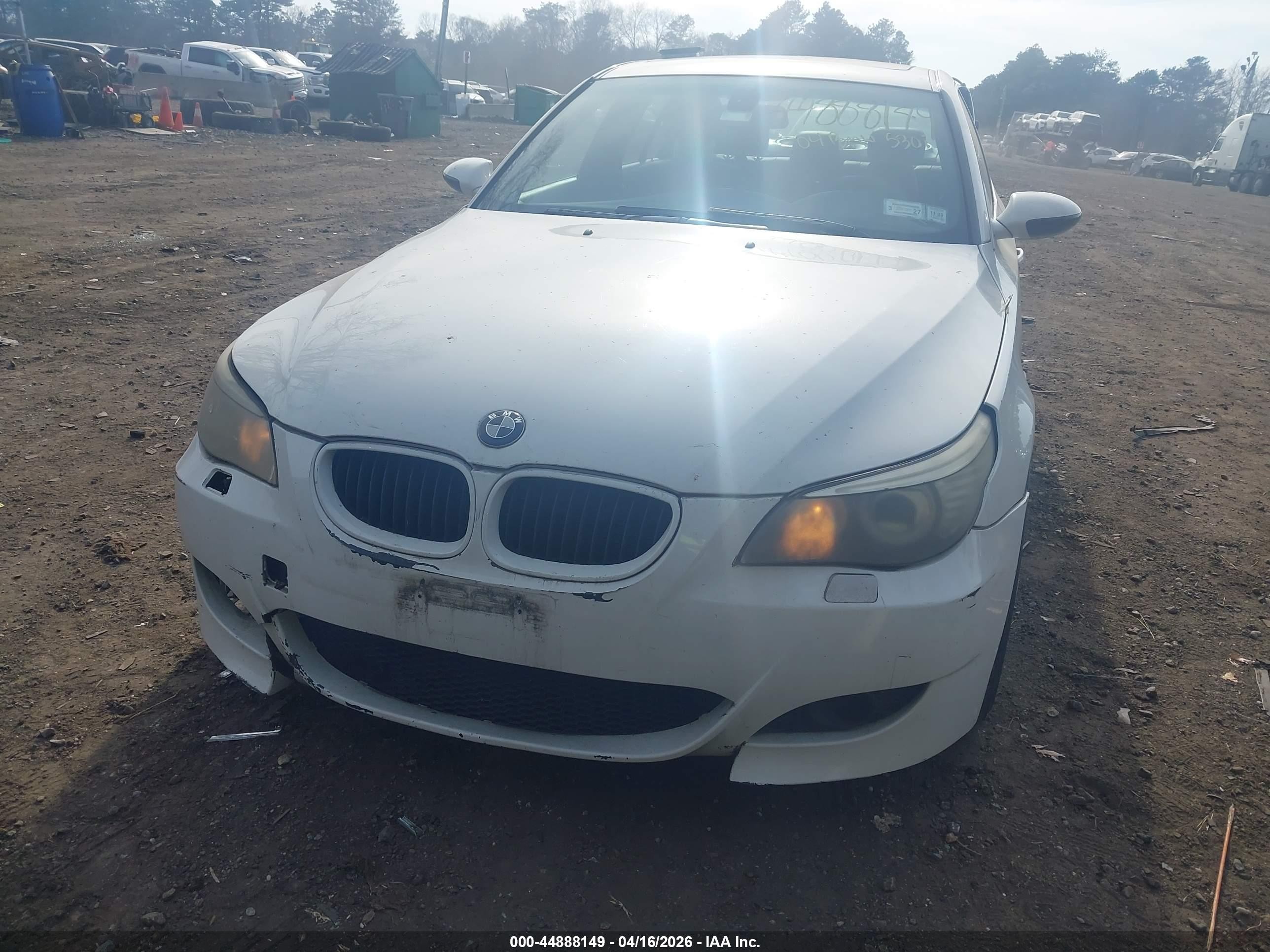 2004 Bmw 530i   White vin: WBANA73574B064868