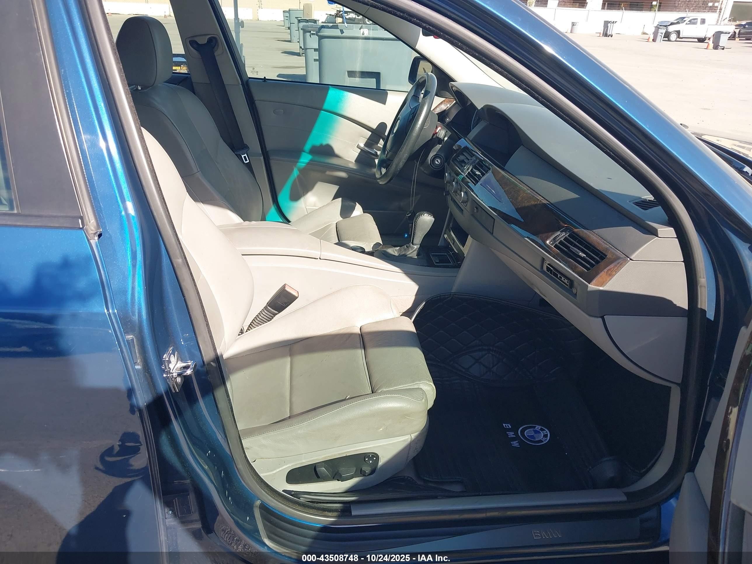 2005 Bmw 530i   Blue vin: WBANA73585B815364