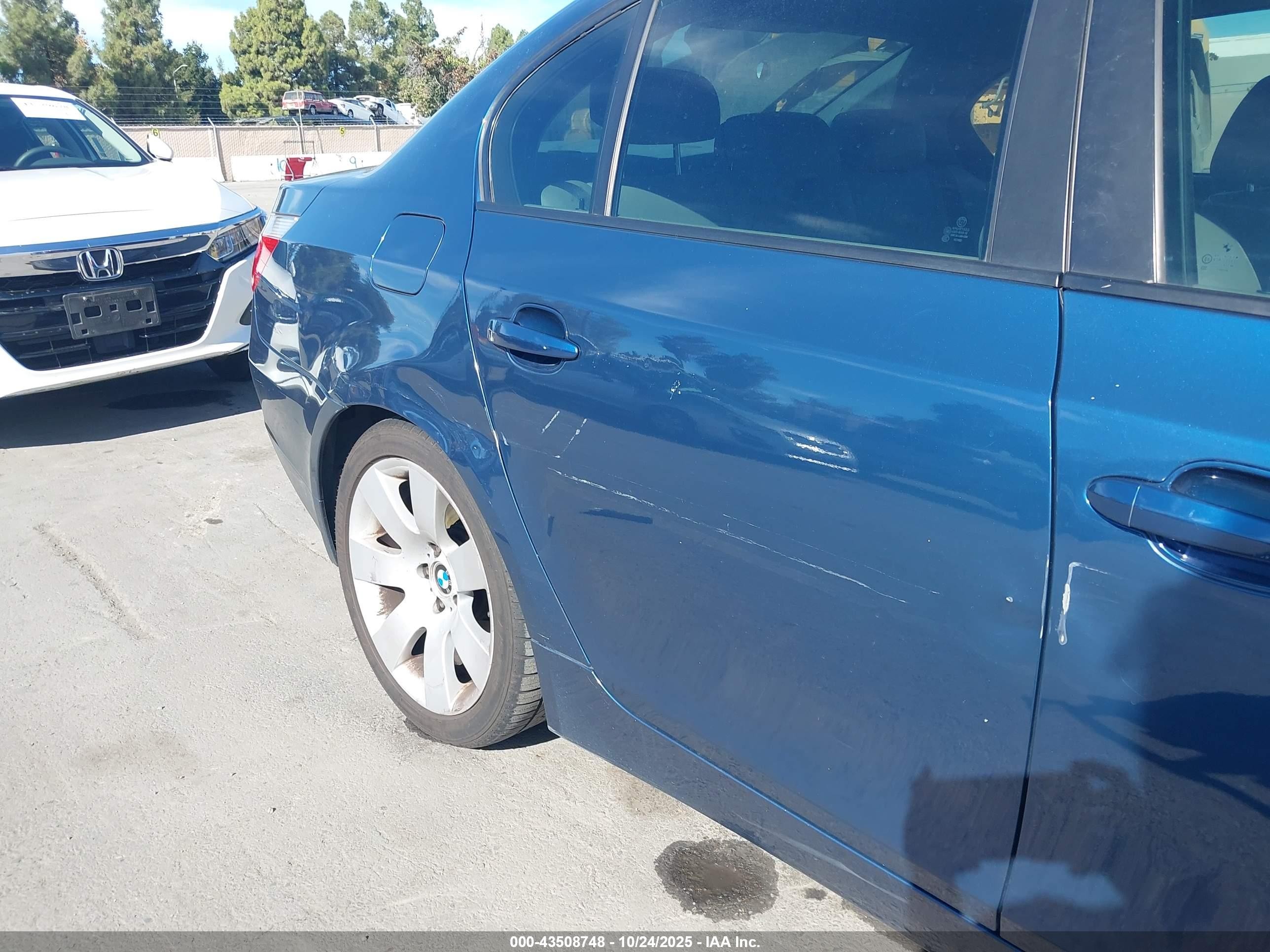 2005 Bmw 530i   Blue vin: WBANA73585B815364