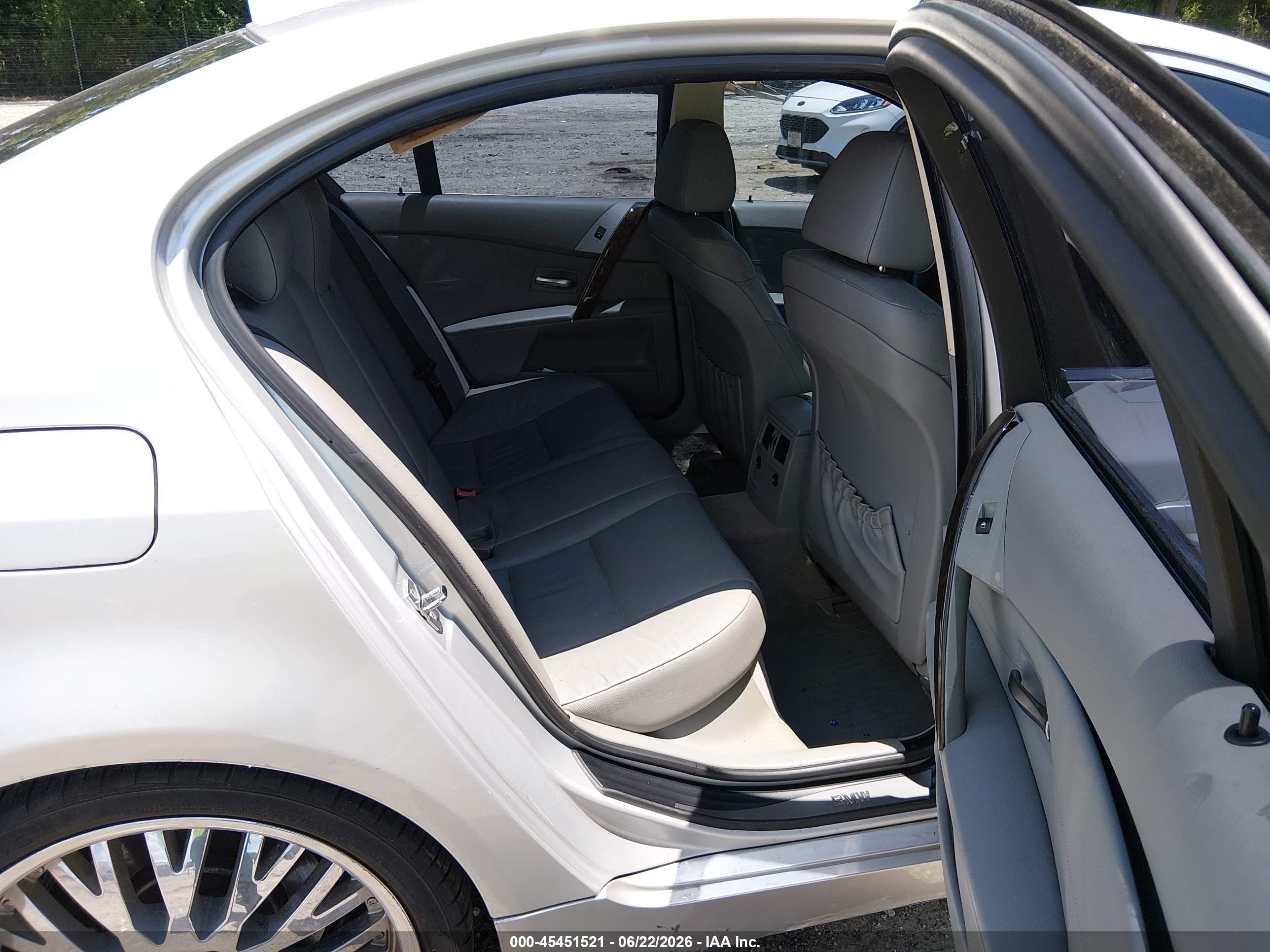 2004 Bmw 530i   Silver vin: WBANA73594B063690