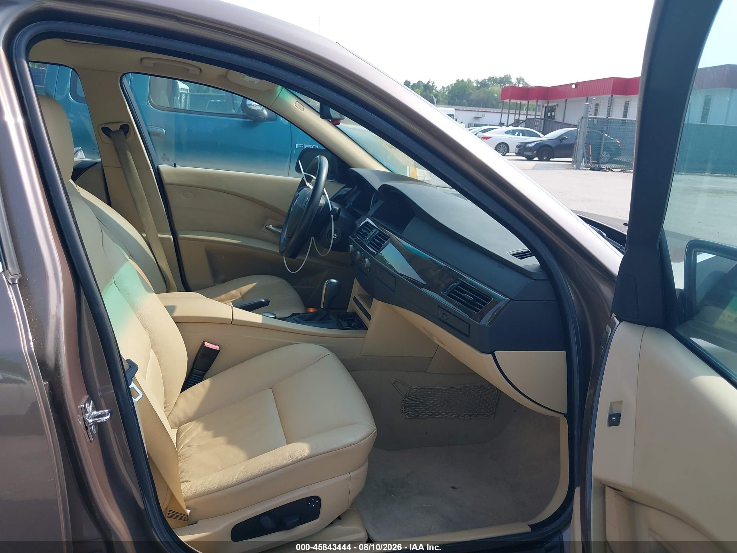 2004 Bmw 530i   Brown vin: WBANA73594B800581