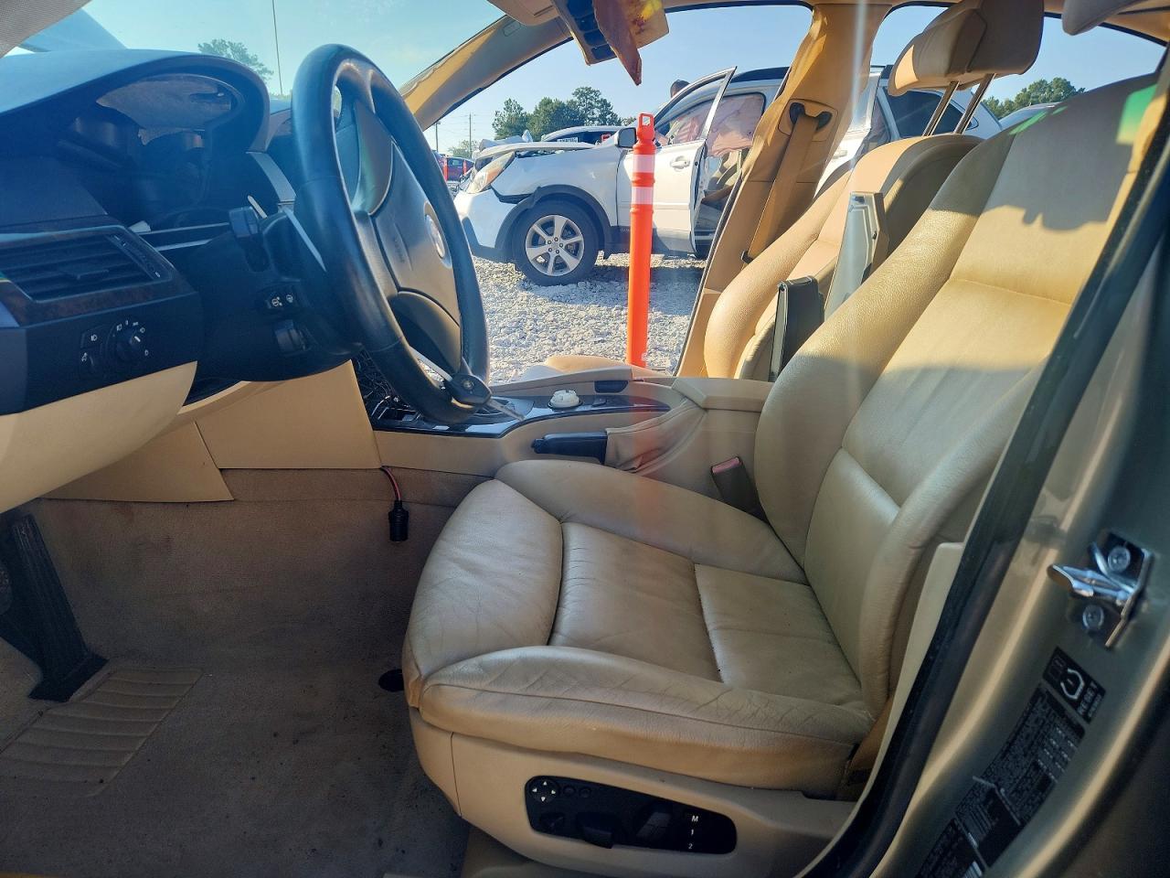 2004 Bmw 545 I Gold vin: WBANB33534B112596