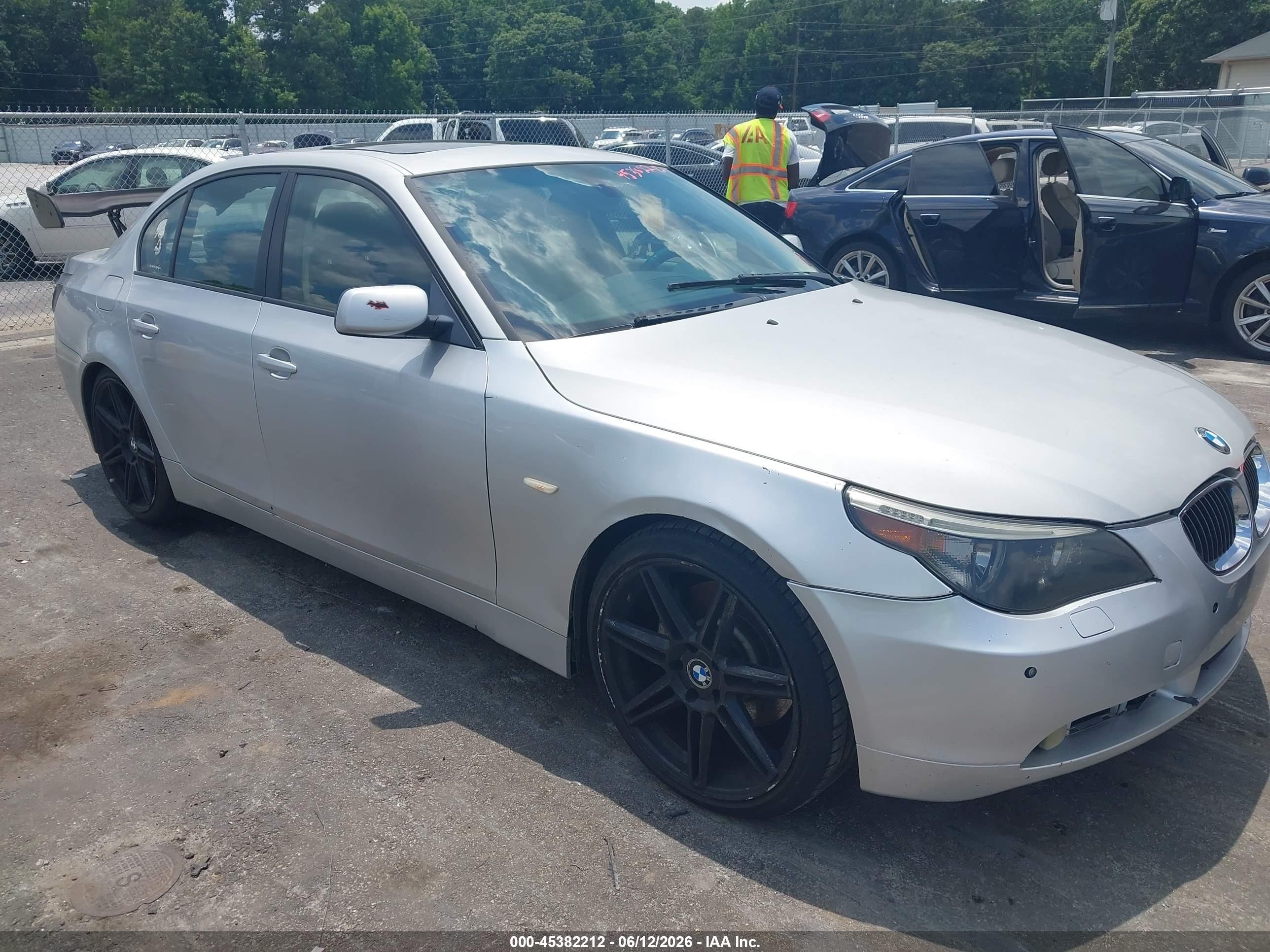 2004 Bmw 545i   Silver vin: WBANB33544B111019