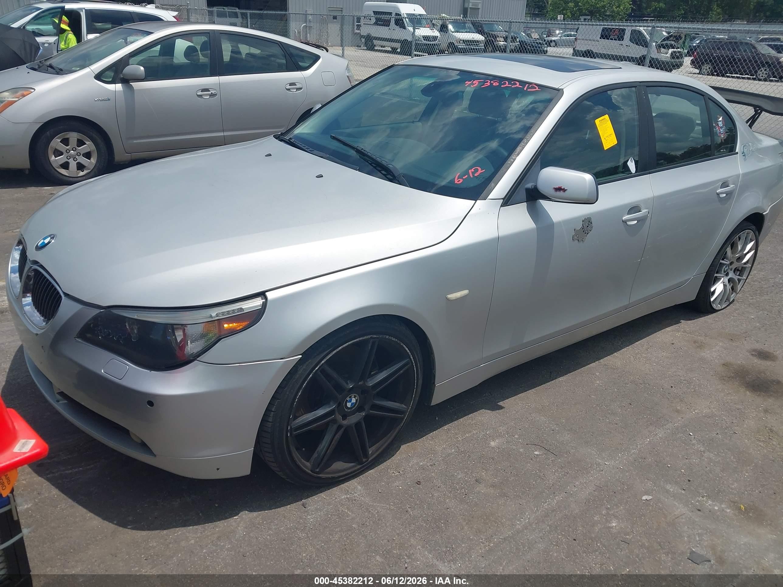2004 Bmw 545i   Серебряный vin: WBANB33544B111019