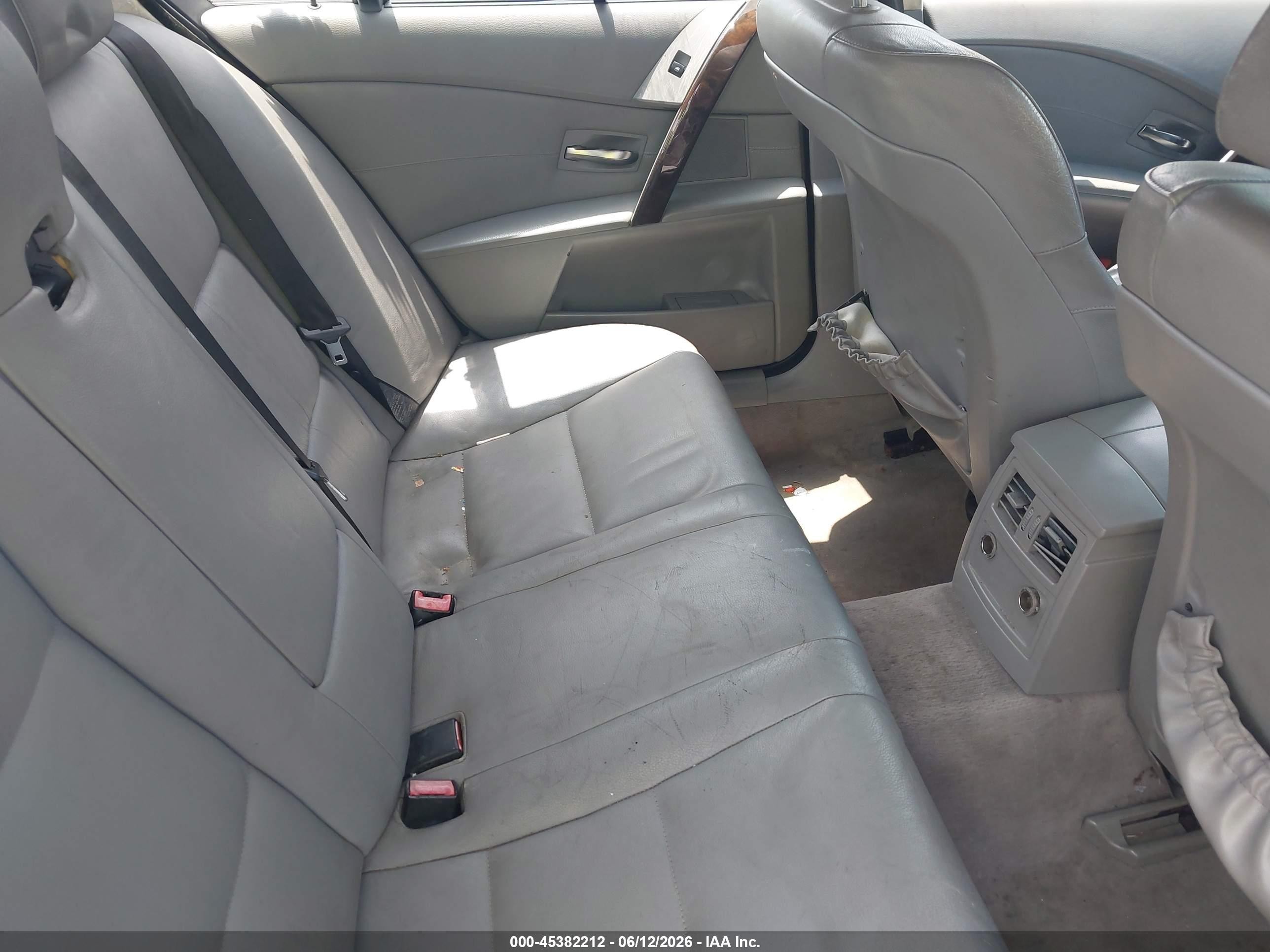 2004 Bmw 545i   Серебряный vin: WBANB33544B111019