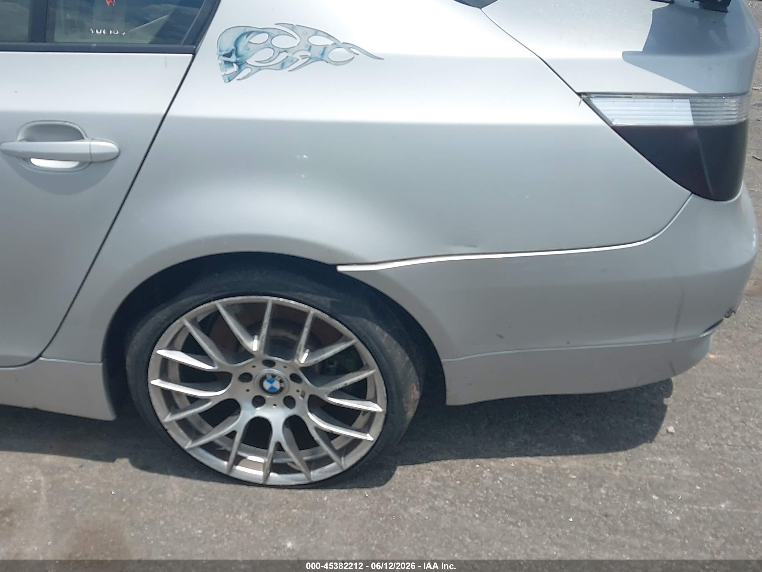 2004 Bmw 545i   Серебряный vin: WBANB33544B111019