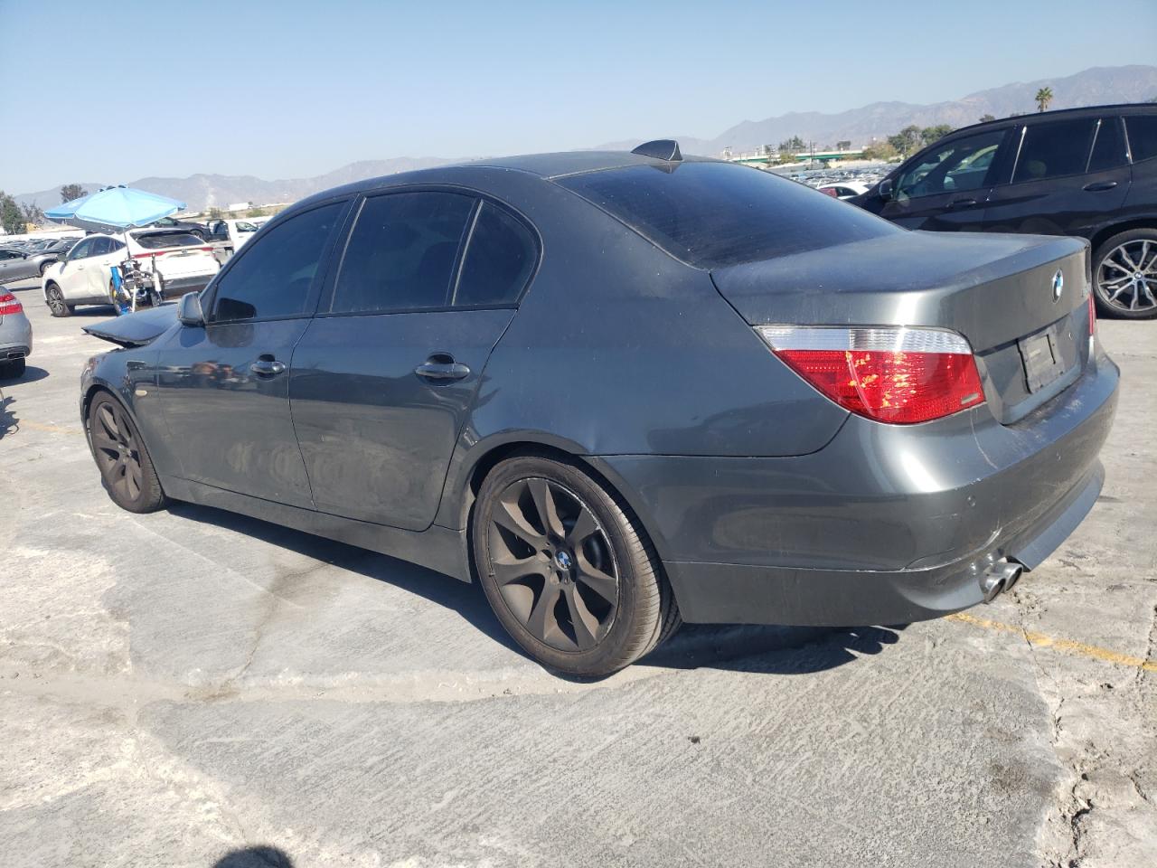 2005 Bmw 545 I Серый vin: WBANB33545CN65833