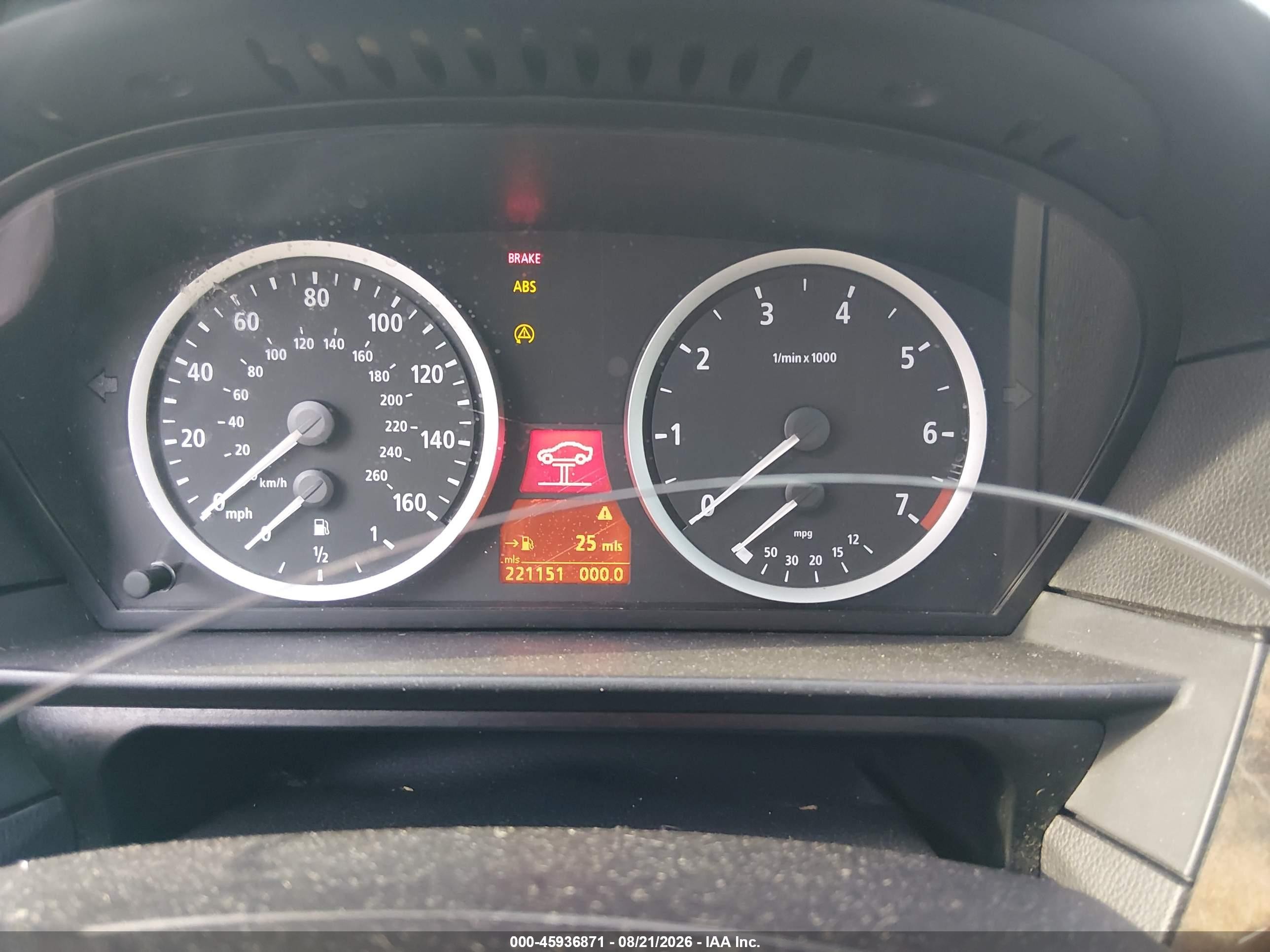 2004 Bmw 545i   Белый vin: WBANB33574B113668