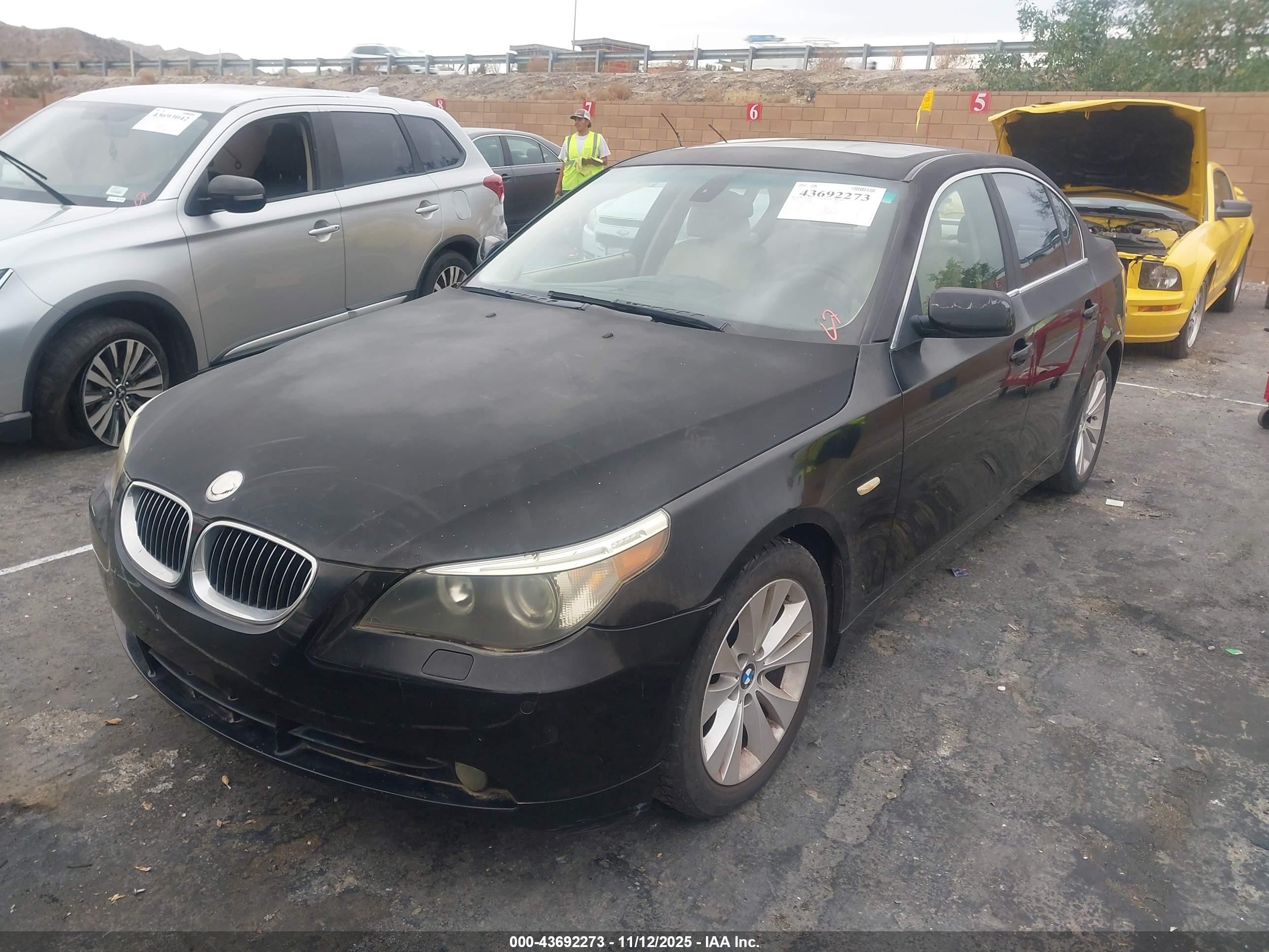 2005 Bmw 545i   Black vin: WBANB33585B089107