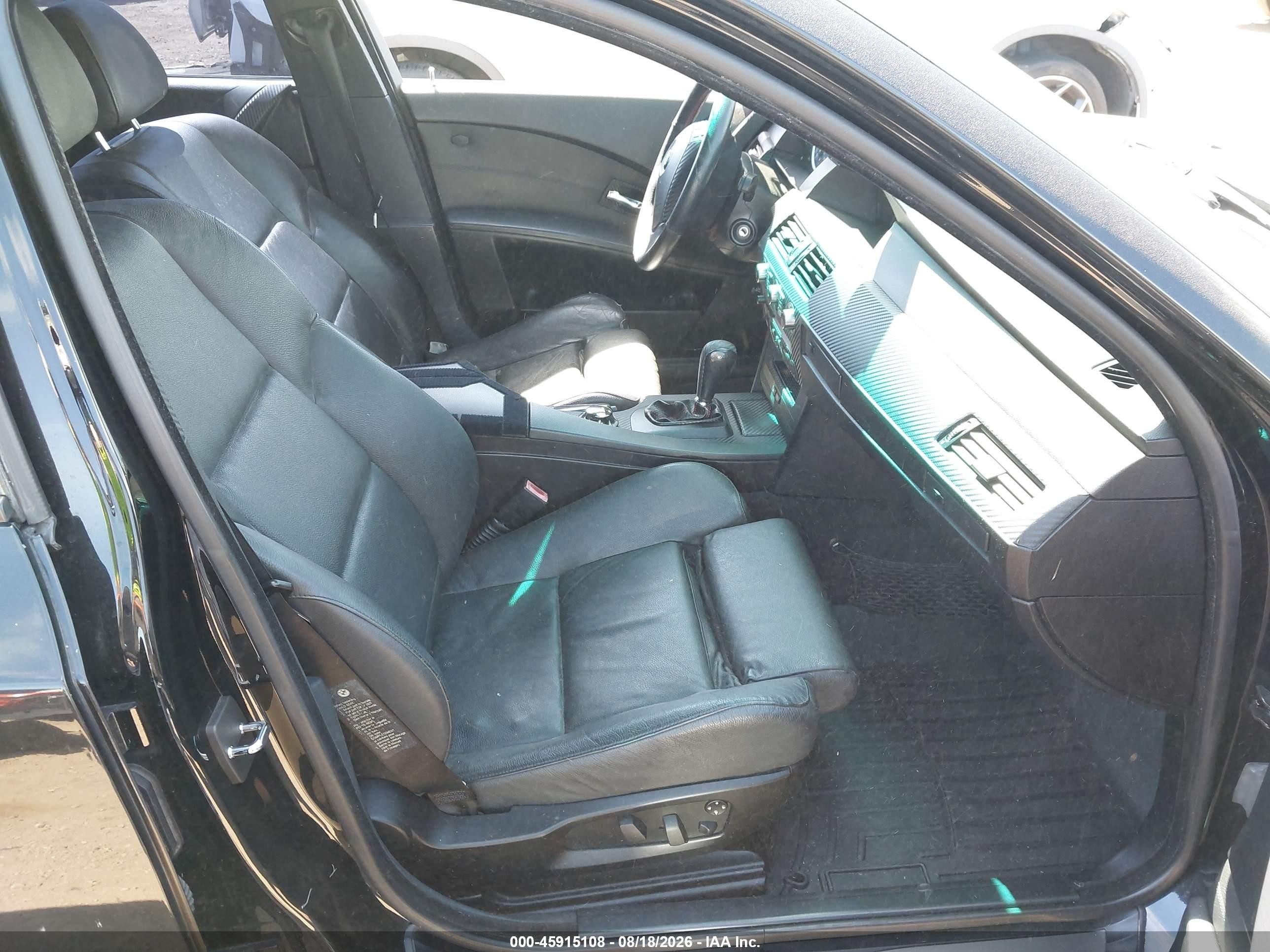 2005 Bmw 545i   Black vin: WBANB33585B115284